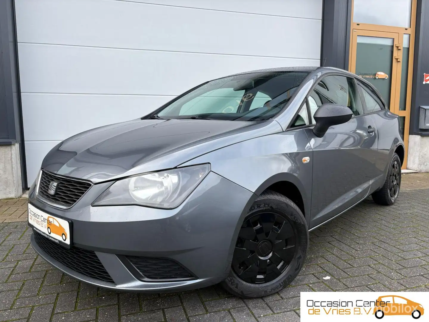 SEAT Ibiza SC 1.2 Entry Grau - 1