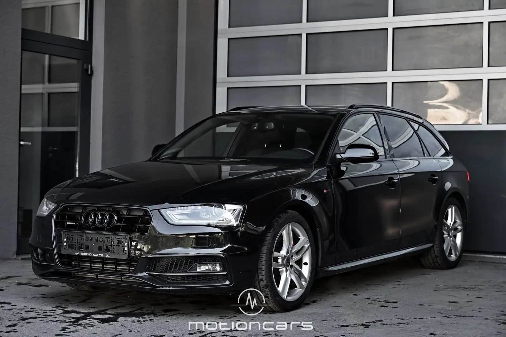 Audi A4 Avant S-Line Pickerl NEU Schwarz - 1