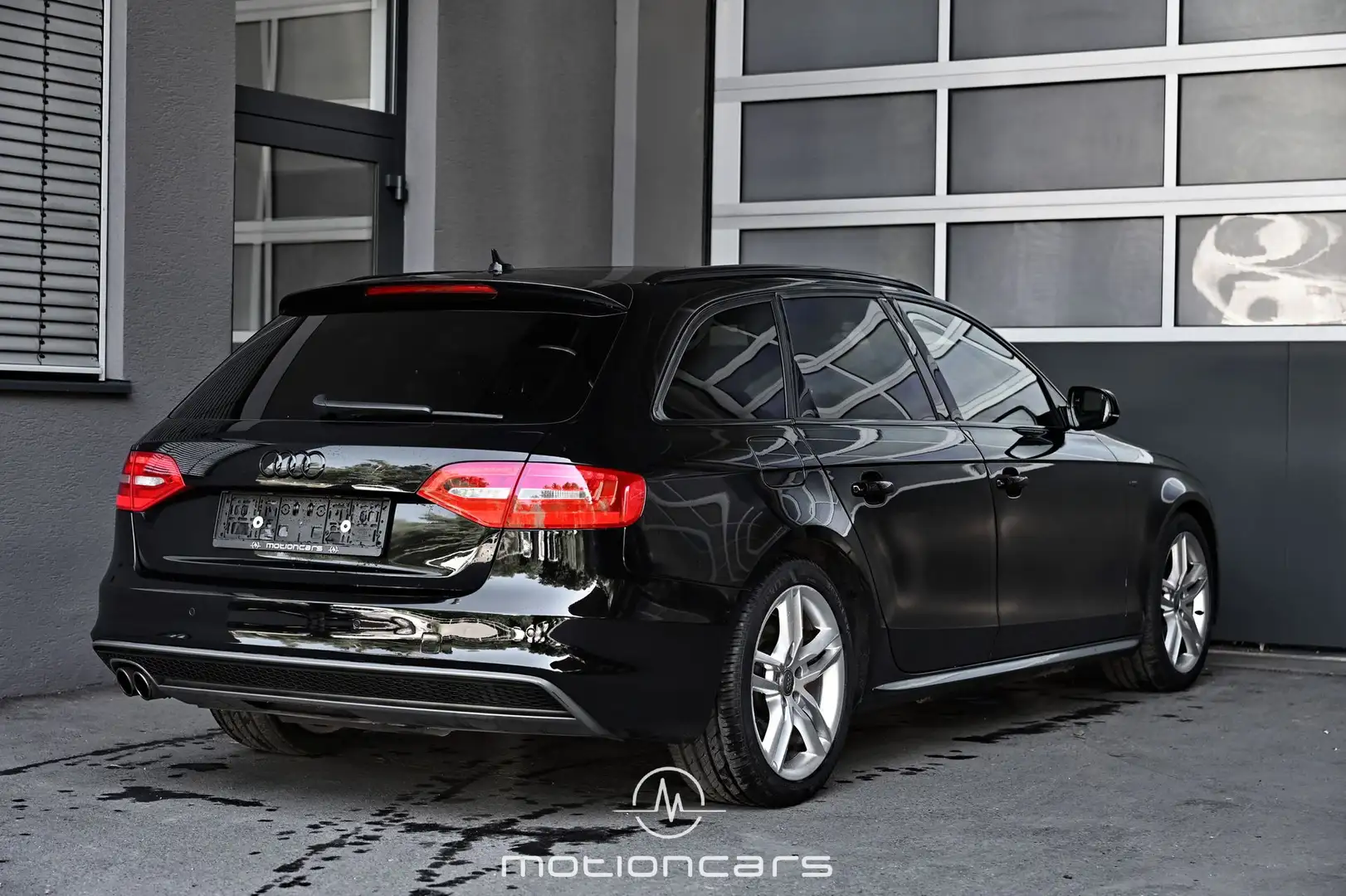 Audi A4 Avant S-Line Pickerl NEU Schwarz - 2