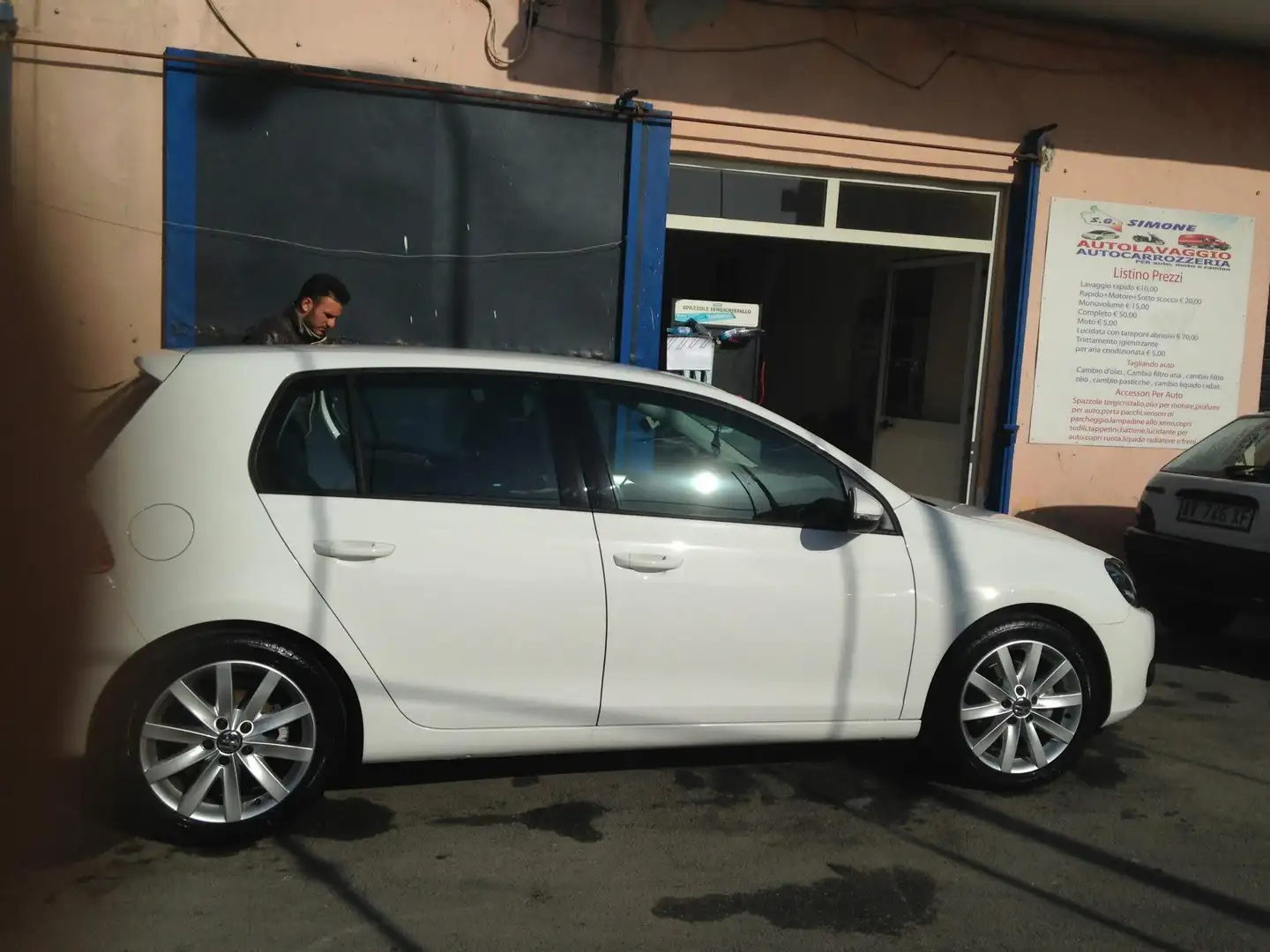 Volkswagen Golf Golf VI 2008 5p 1.6 tdi Highline Bianco - 2