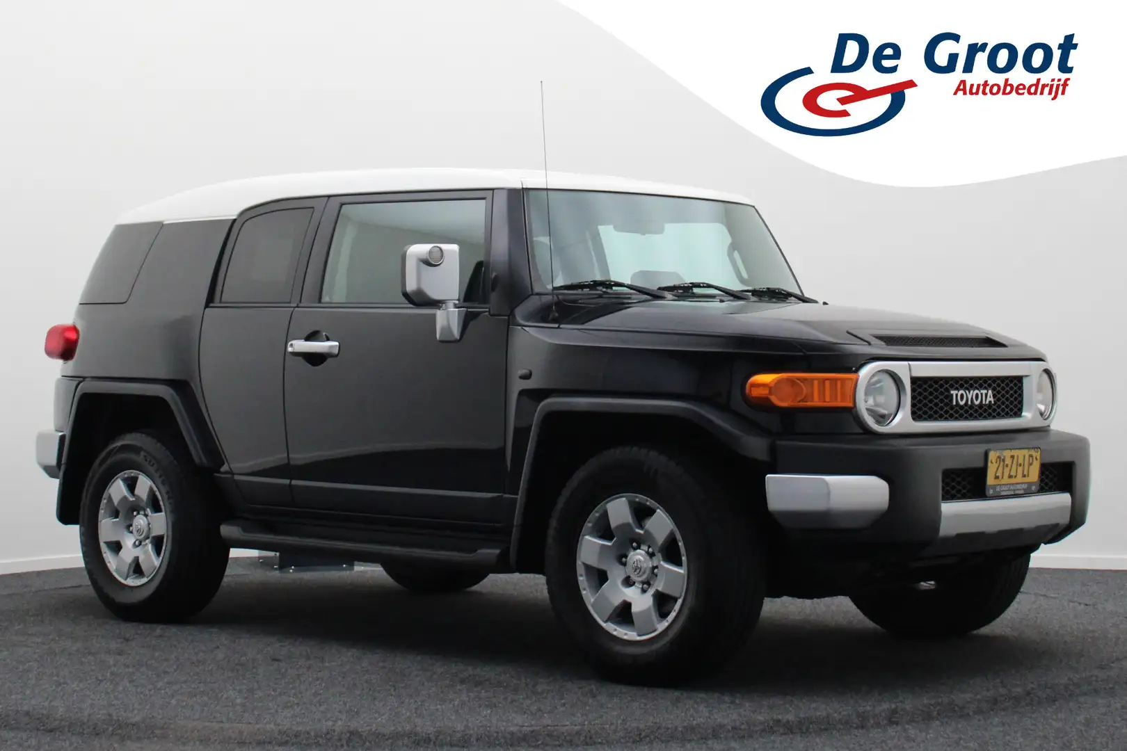 Toyota FJ Cruiser 4.0 V6 Automaat Side-Steps, Airco, Cruise, Trekhaa Noir - 1