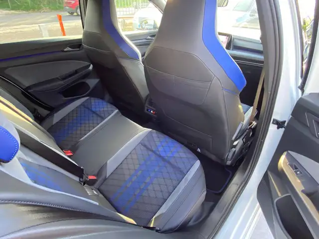 Volkswagen Golf view 12