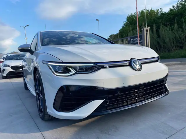 Volkswagen Golf view 4