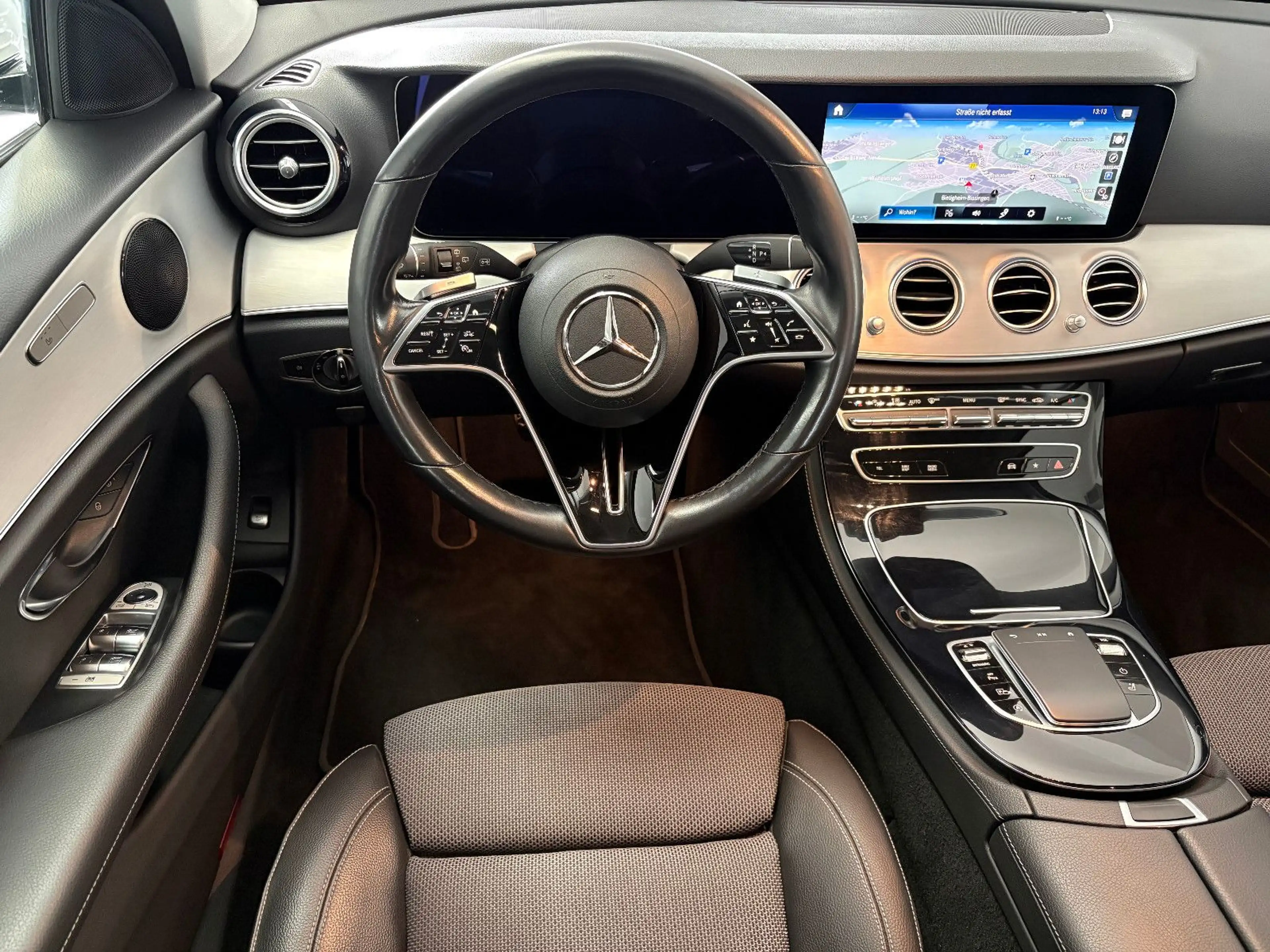 Mercedes-Benz E 200 T-Modell Navi/LED/Ditstronic/AHK/Totw. — photo 9