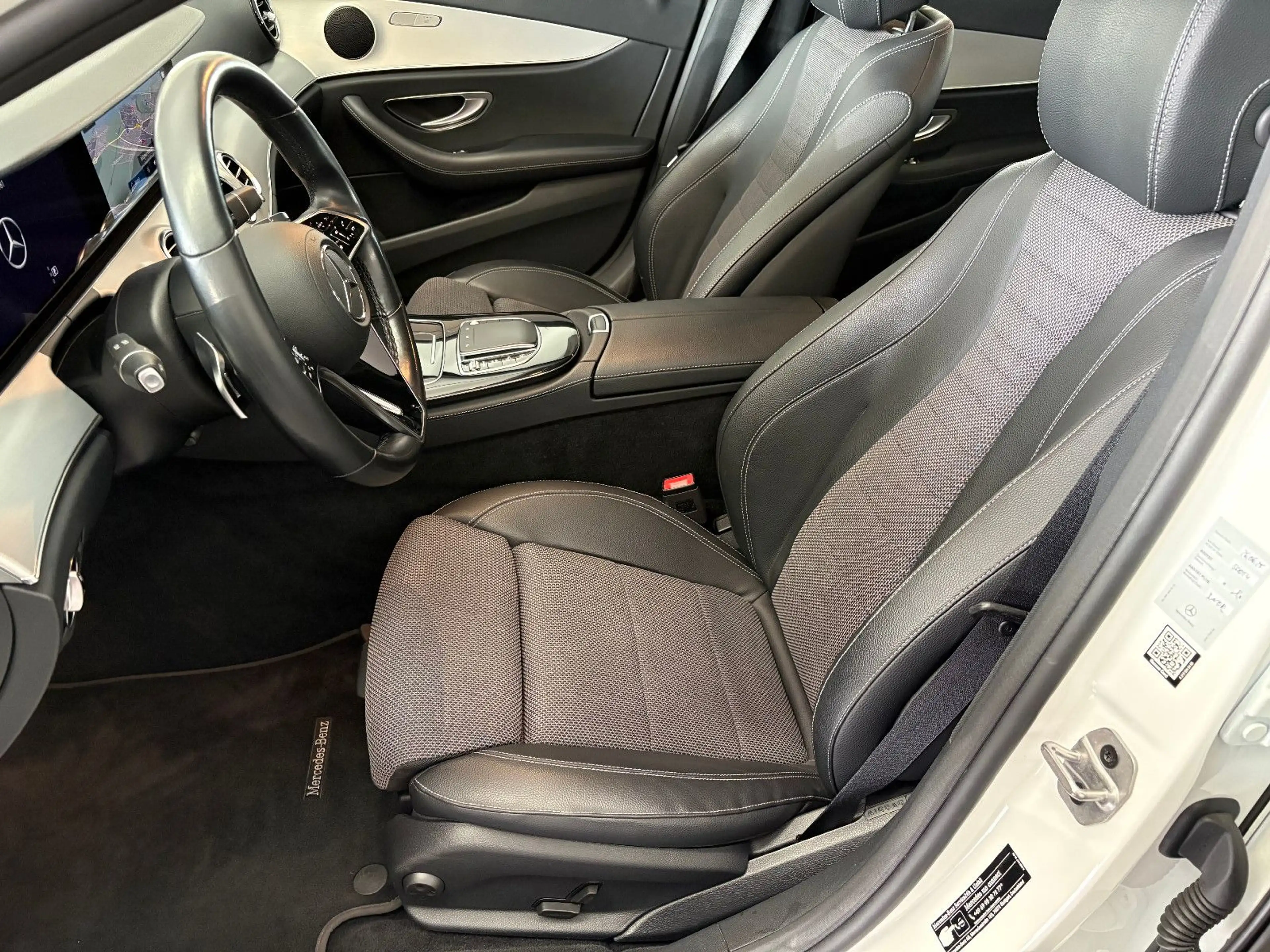 Mercedes-Benz E 200 T-Modell Navi/LED/Ditstronic/AHK/Totw. — photo 7
