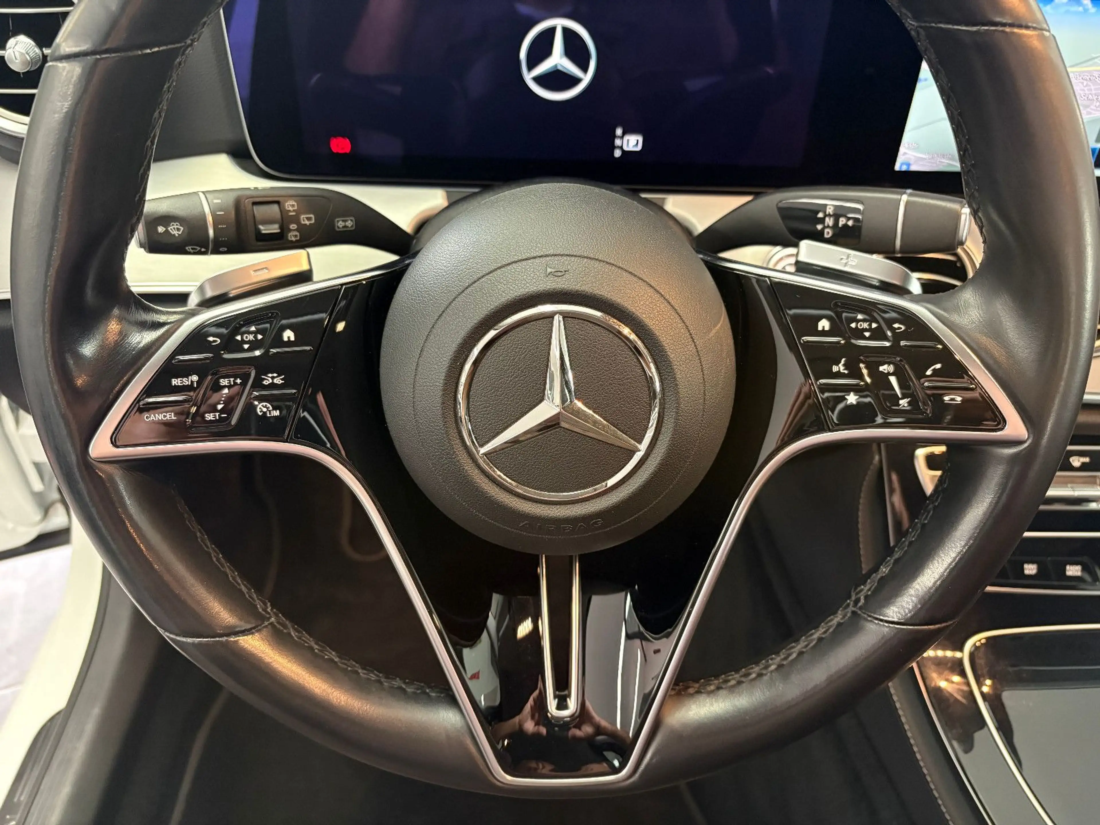 Mercedes-Benz E 200 T-Modell Navi/LED/Ditstronic/AHK/Totw. — photo 10