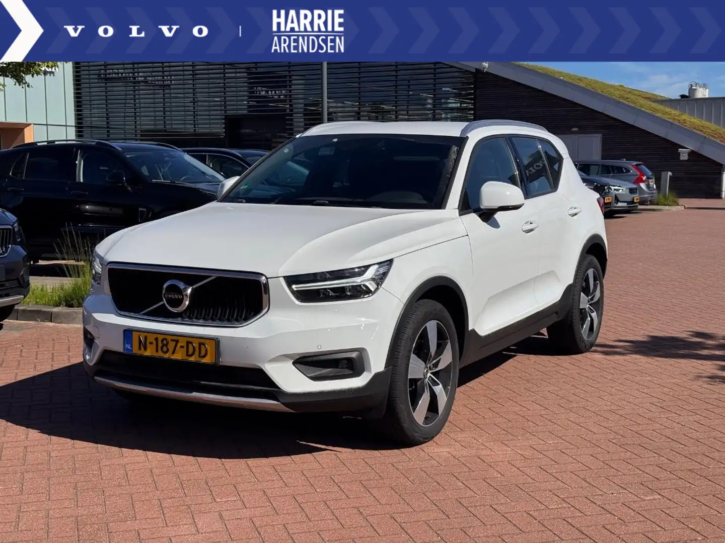 Volvo XC40 2.0 T4 | Harman Kardon Audio | Trekhaak | Stoelver Wit - 1