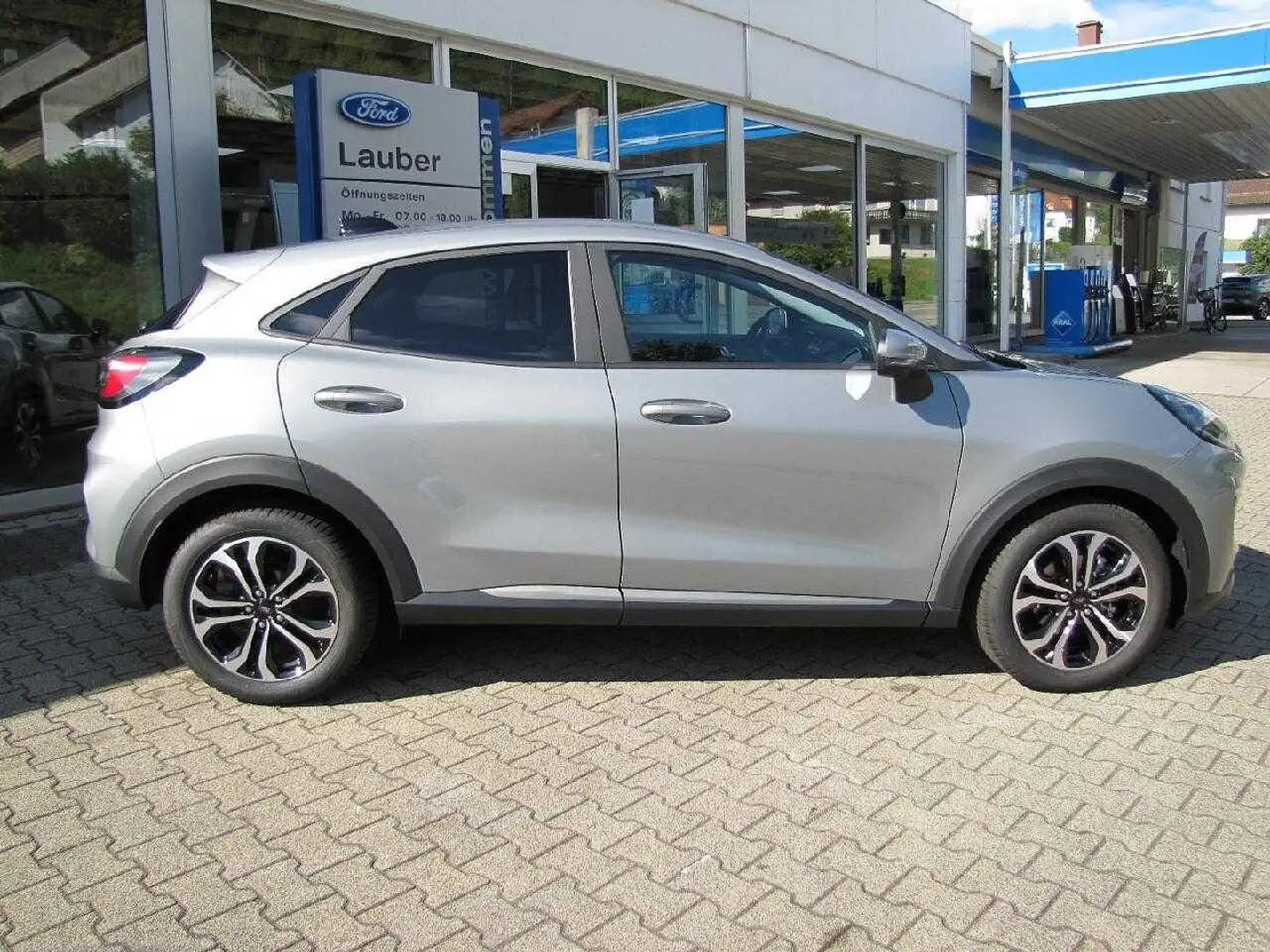 Ford Puma Titanium Silber - 2