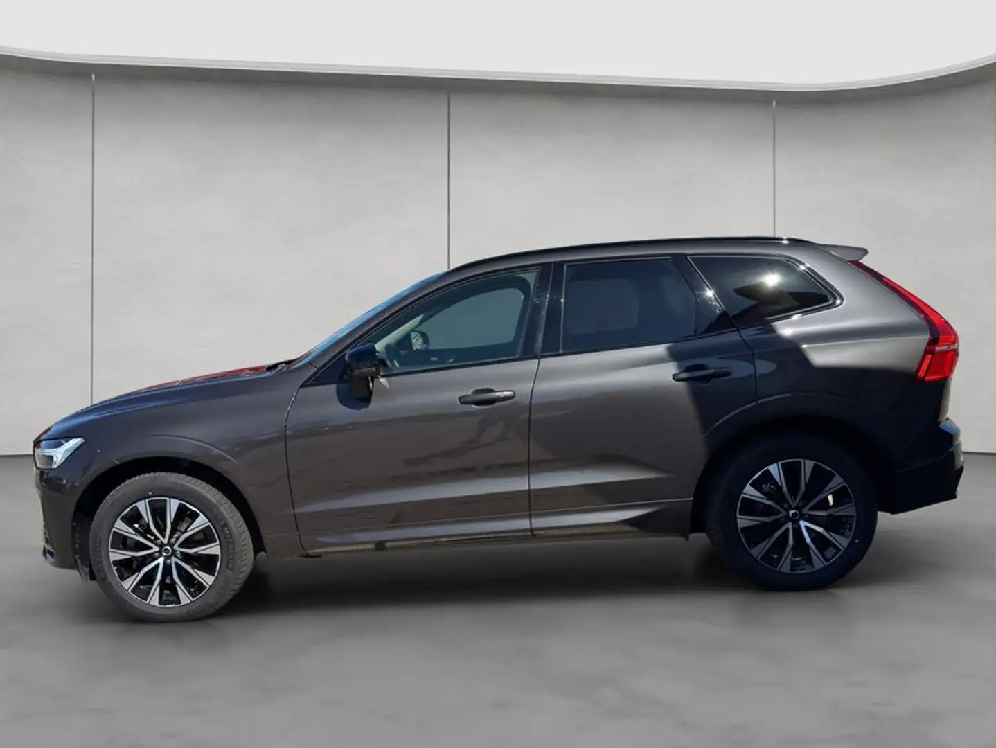 Volvo XC60 XC60 B4 AWD Plus-Dark Aut Leder BLIS PilotAssist Grau - 2