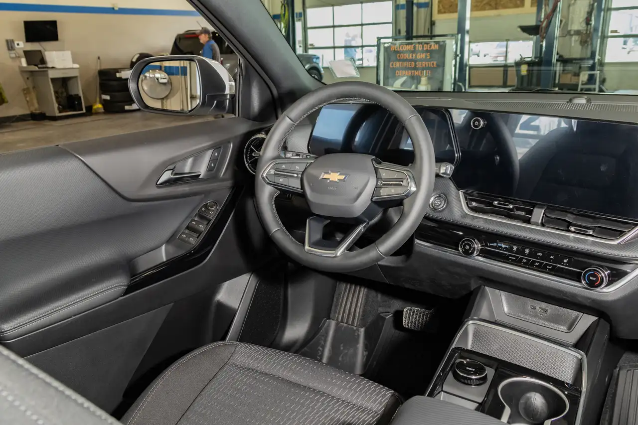 Chevrolet Equinox снимка Chevrolet Equinox