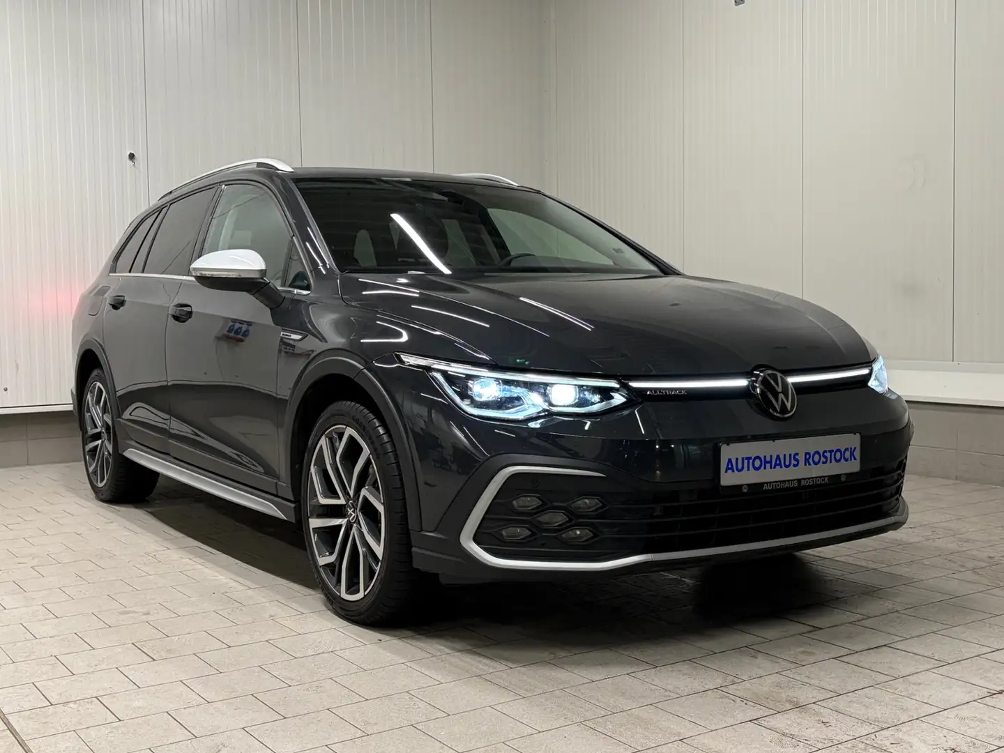 Volkswagen Golf Variant VIII Variant Alltrack 4M 2.0 TDI DSG AHK Grau - 2