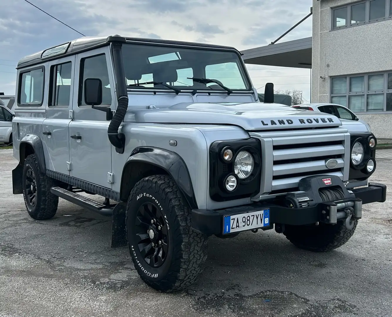 Land Rover Defender 110 2.4 td SW Argento - 1