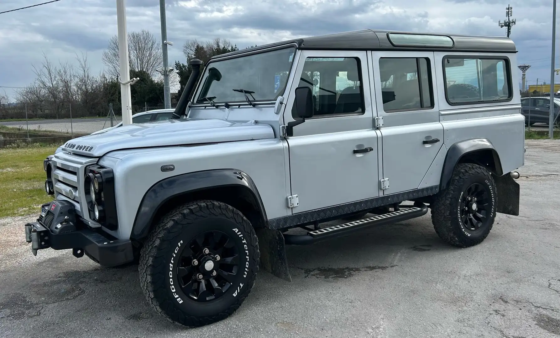 Land Rover Defender 110 2.4 td SW Argento - 2