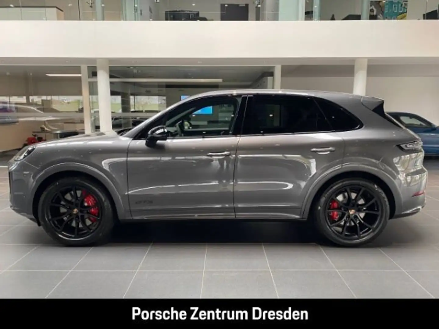 Porsche Cayenne GTS*Pano*AHK*Hinterachsl.*Beifahrerdisp. Grau - 2