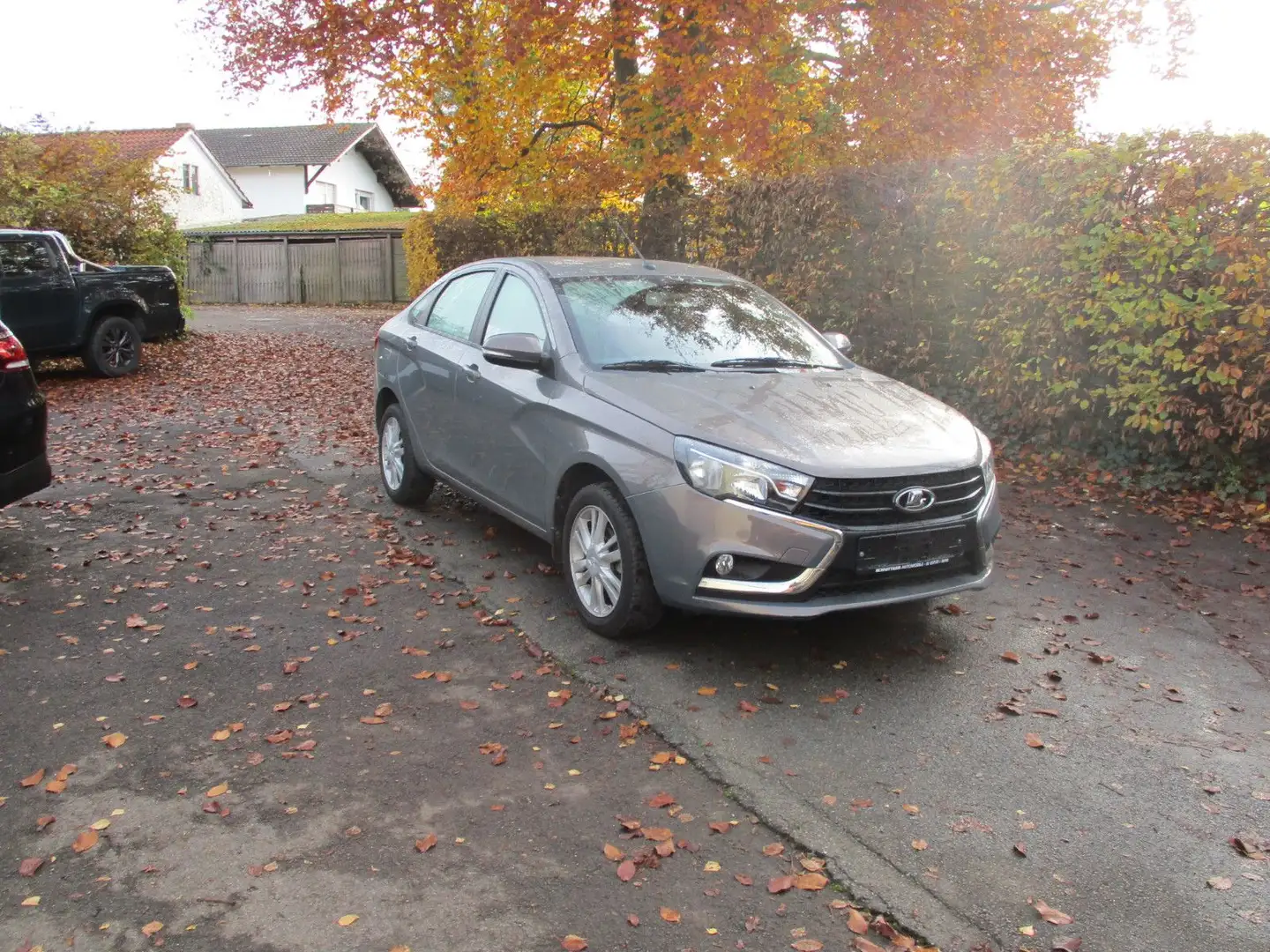 Lada Vesta 1.6 16V Luxus Automatik Navi Sitzheizung - 1