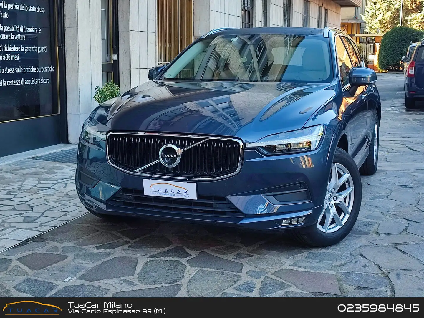 Volvo XC60 2.0 B4 MHEV Momentum Pro Bleu - 1