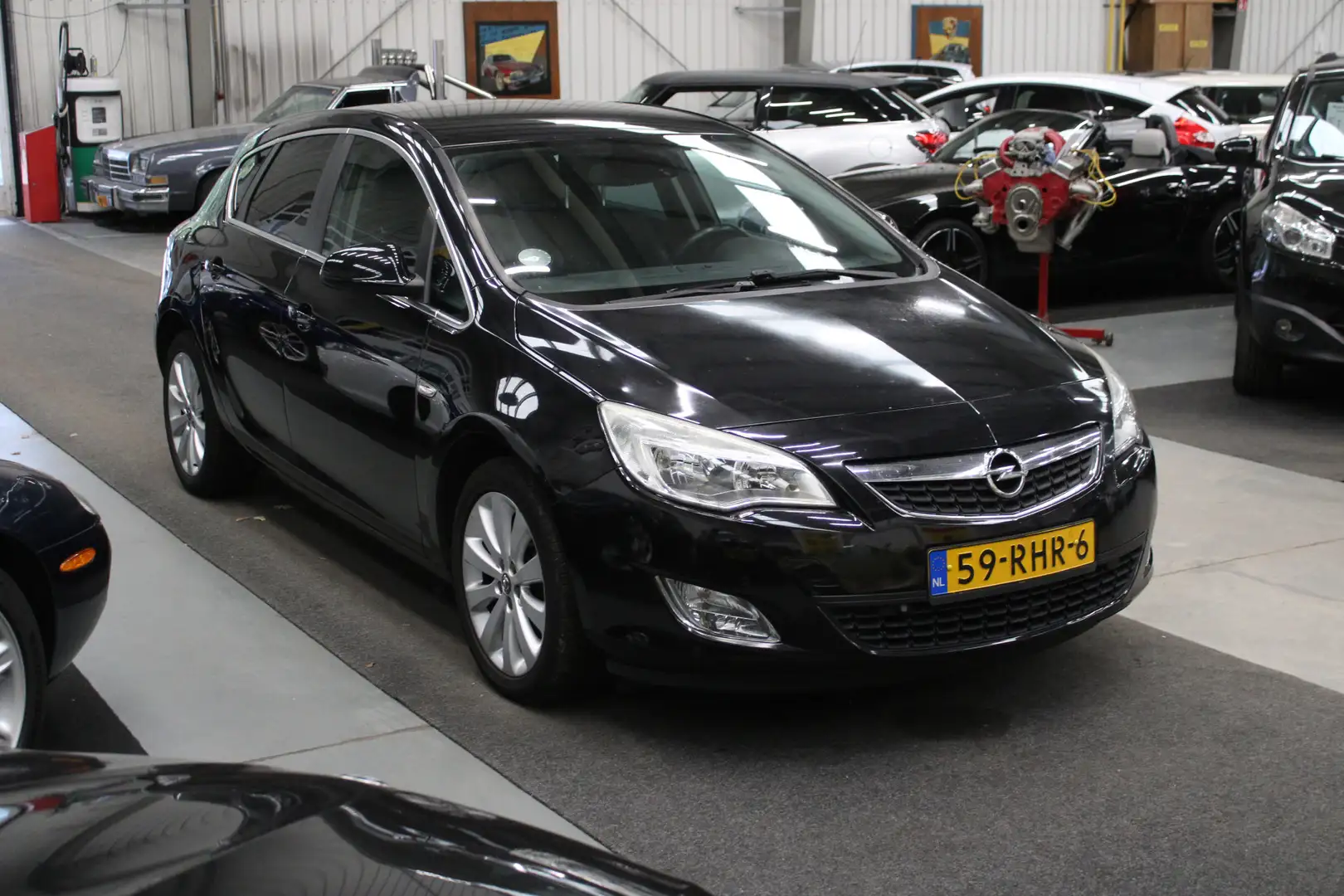 Opel Astra 1.4 Turbo Cosmo Navi|Cruise|Trekhaak Zwart - 2