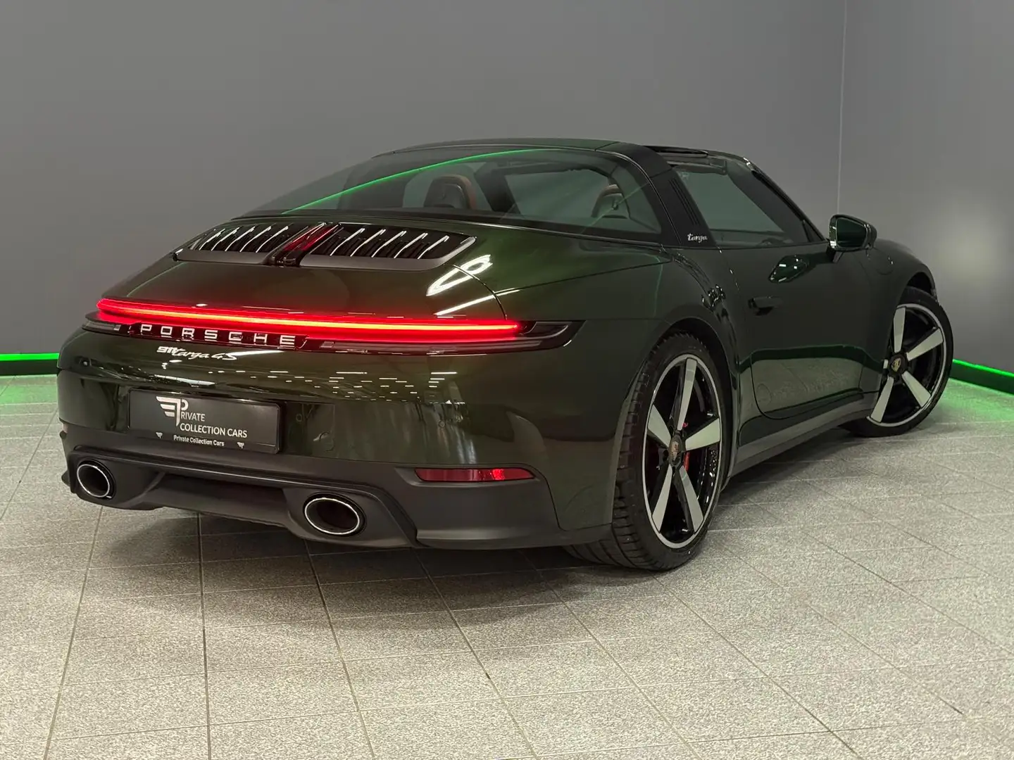 Porsche 992 3.0 Targa 4S PDLS+|Sport Chrono| Grün - 2