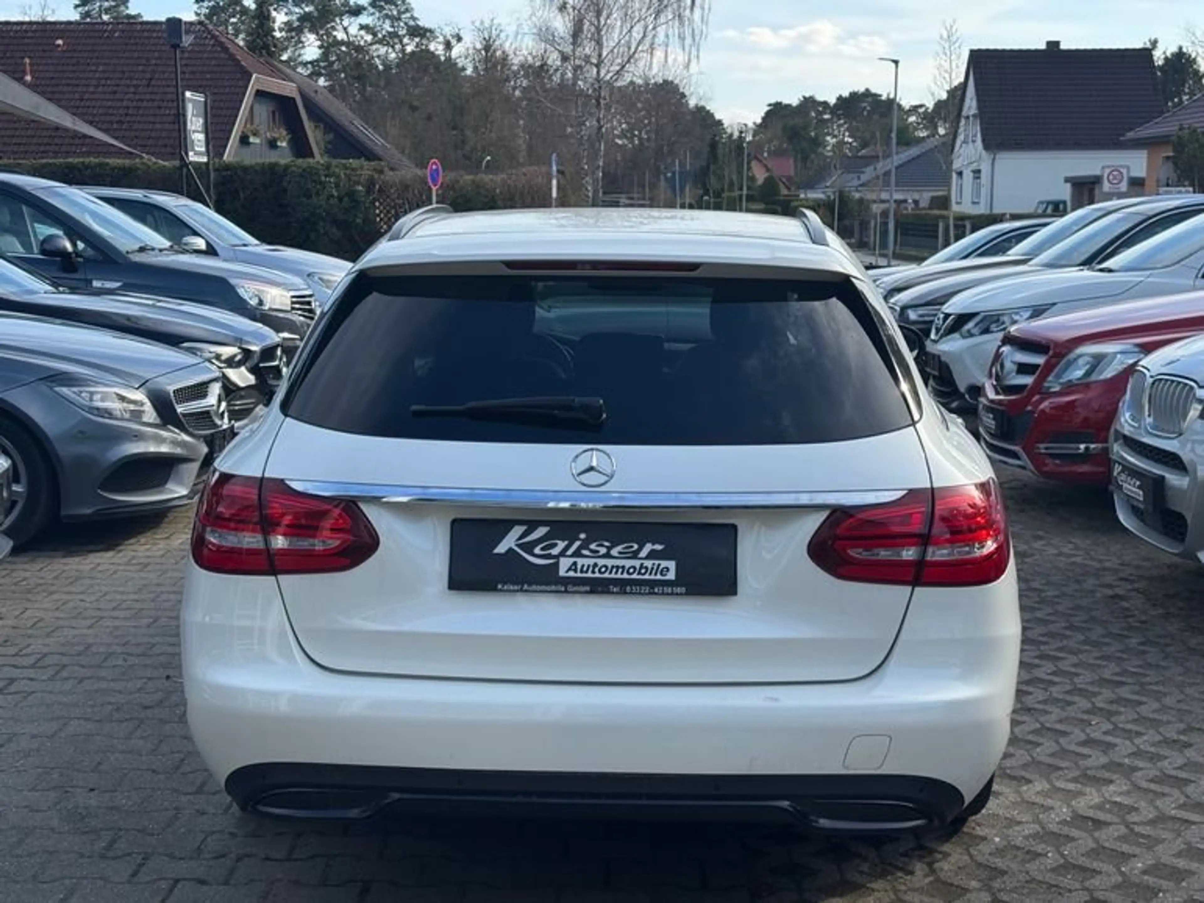 Mercedes-Benz C 250 Td Night Paket-Mercedes Scheckheft-Kamera-LED — photo 5