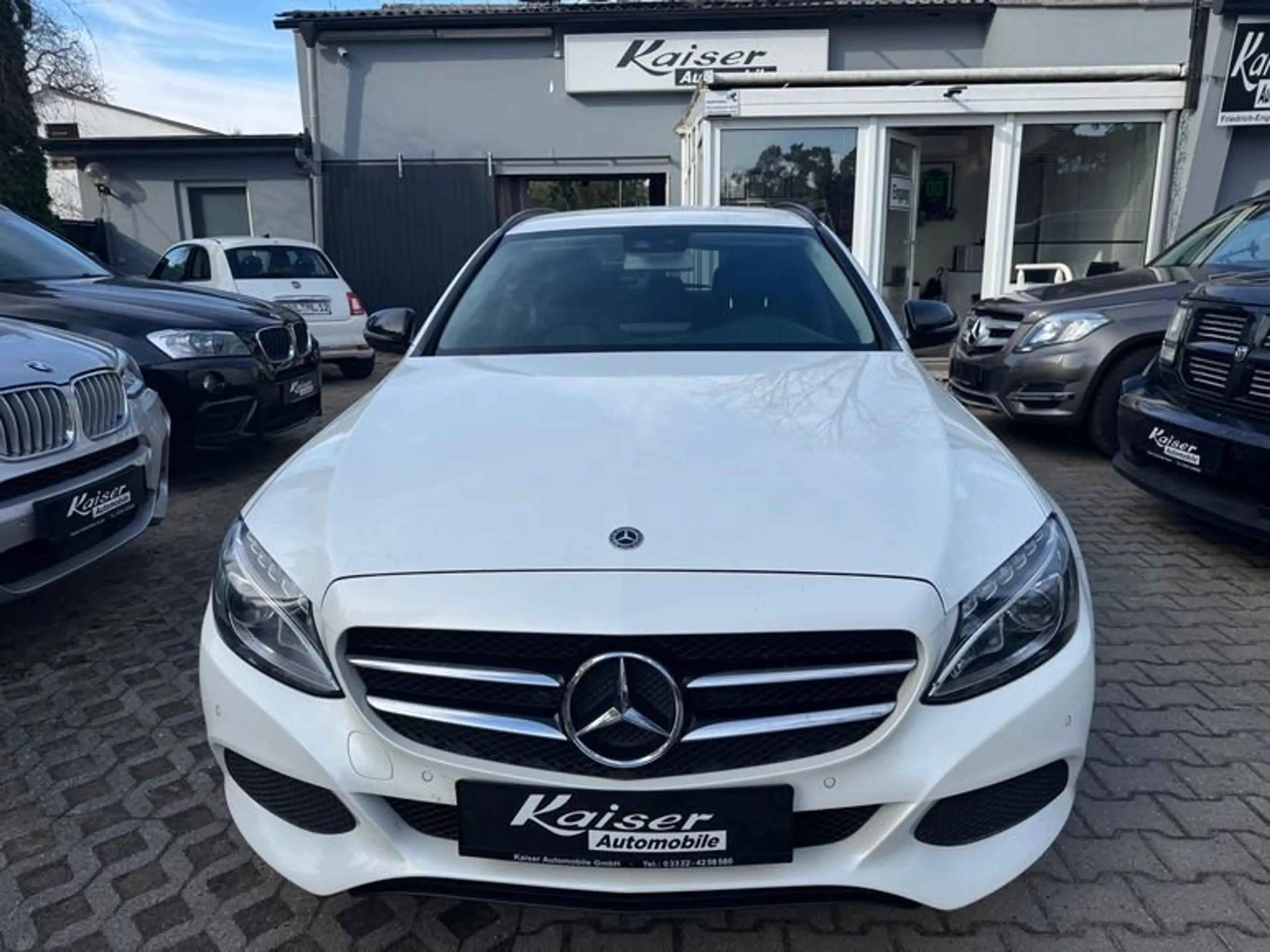 Mercedes-Benz C 250 Td Night Paket-Mercedes Scheckheft-Kamera-LED — photo 2