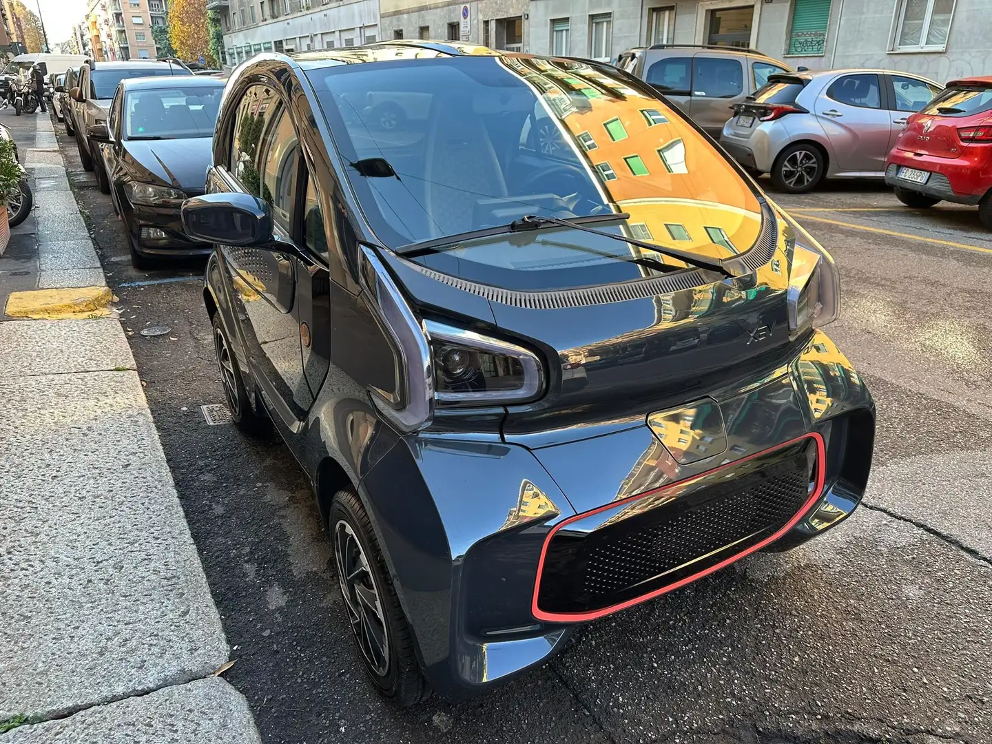 XEV Yoyo 100% ELETTRICO Grigio - 1