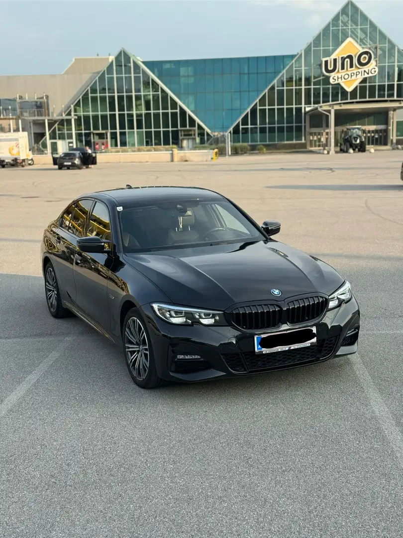 BMW 330 330e PHEV xDrive Aut. Schwarz - 2