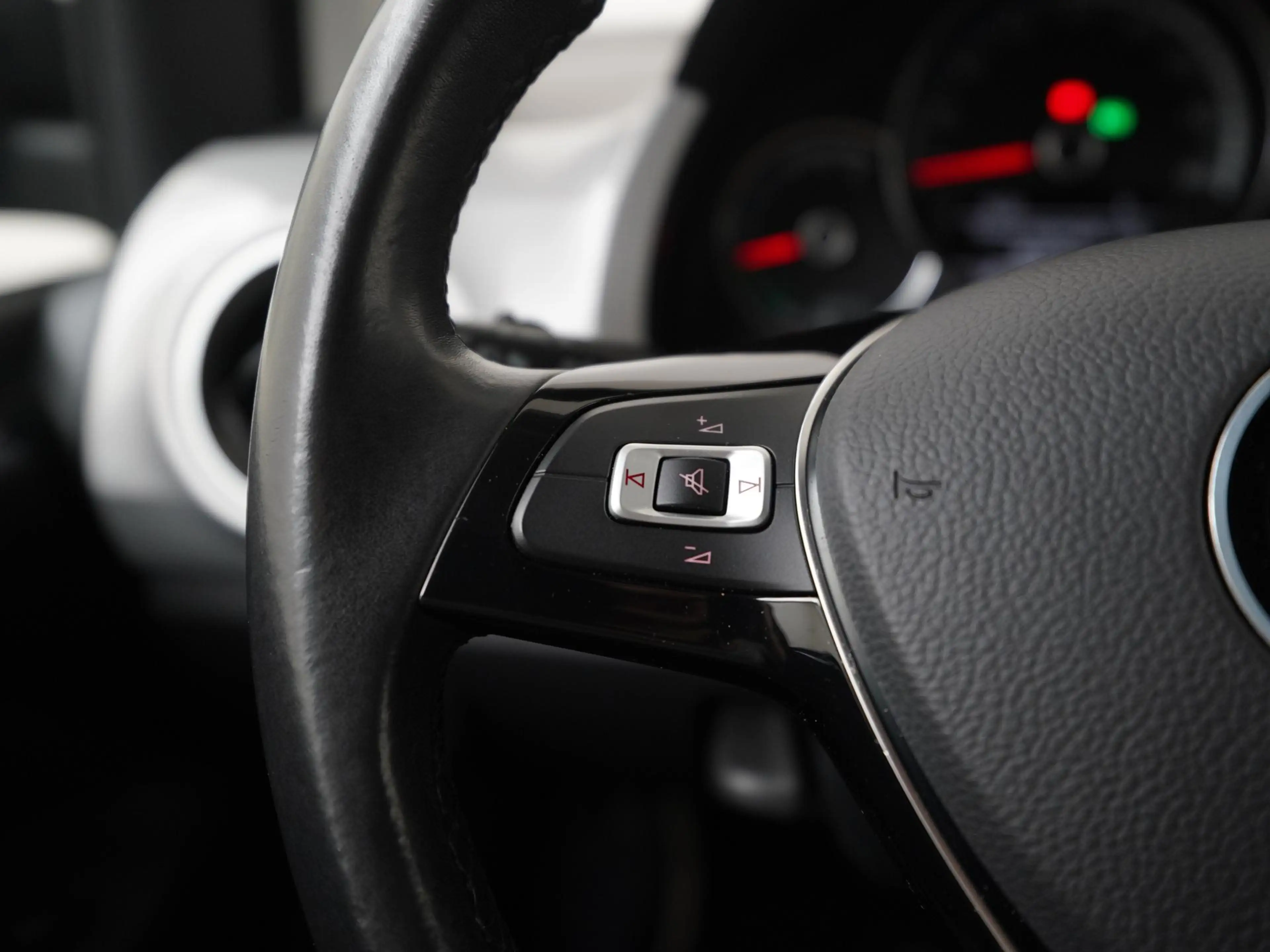 Volkswagen e-up! Style | SOH 90% | Camera | Stoelverwarming | Zonda — photo 8