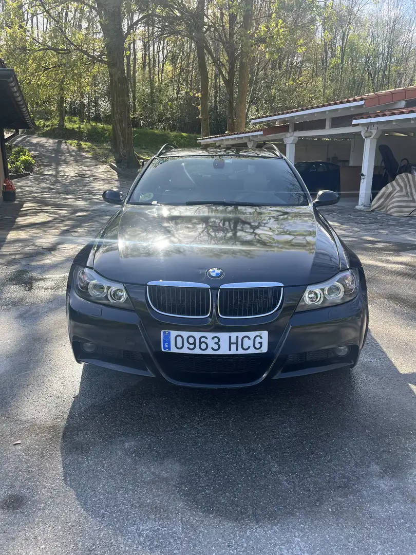 BMW 320 320d Touring Aut. Negro - 2