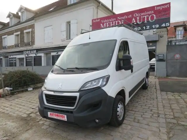 Peugeot Boxer 330 L2H2 2.0 BLUEHDI 130 PREMIUM
