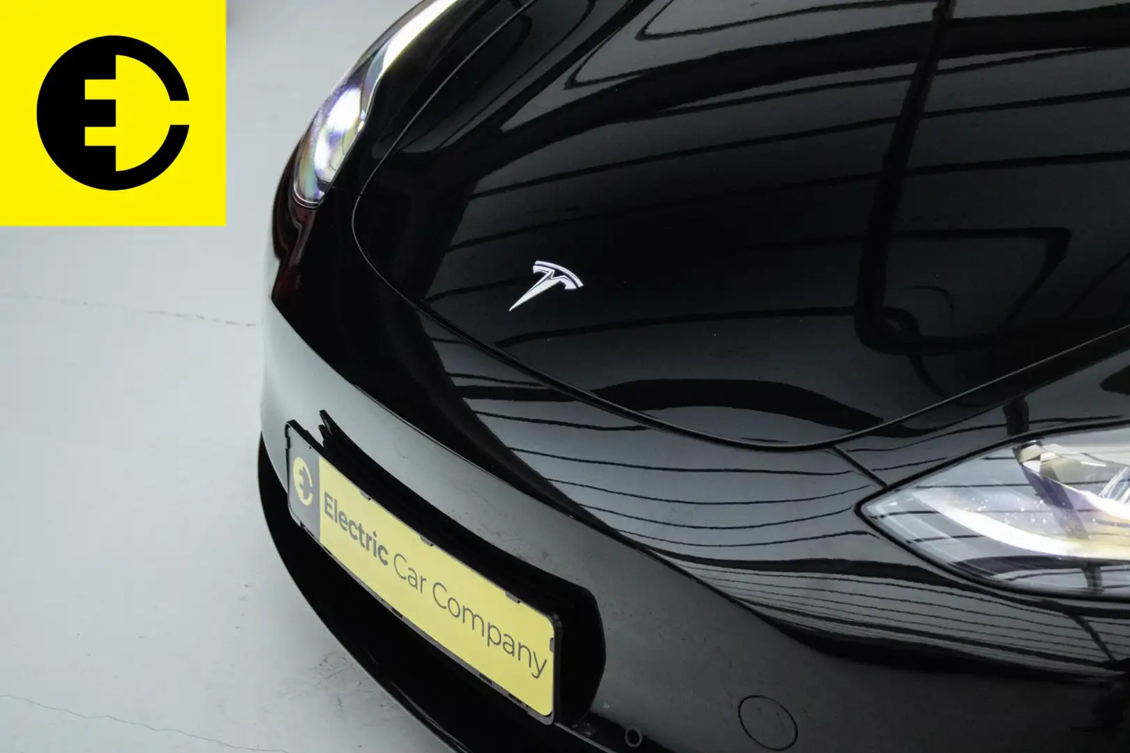 Tesla Model 3 Long Range AWD 75 kWh Schwarz - 2