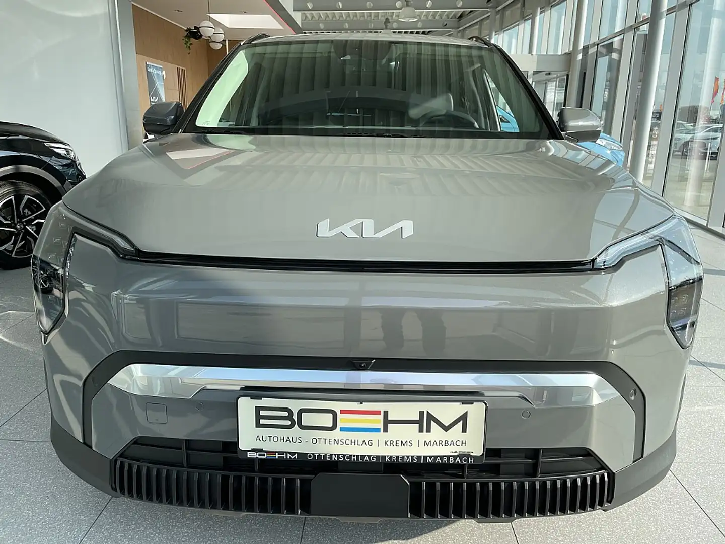 Kia EV3 FWD 81,4kWh Earth plus mit Style Paket Grau - 2