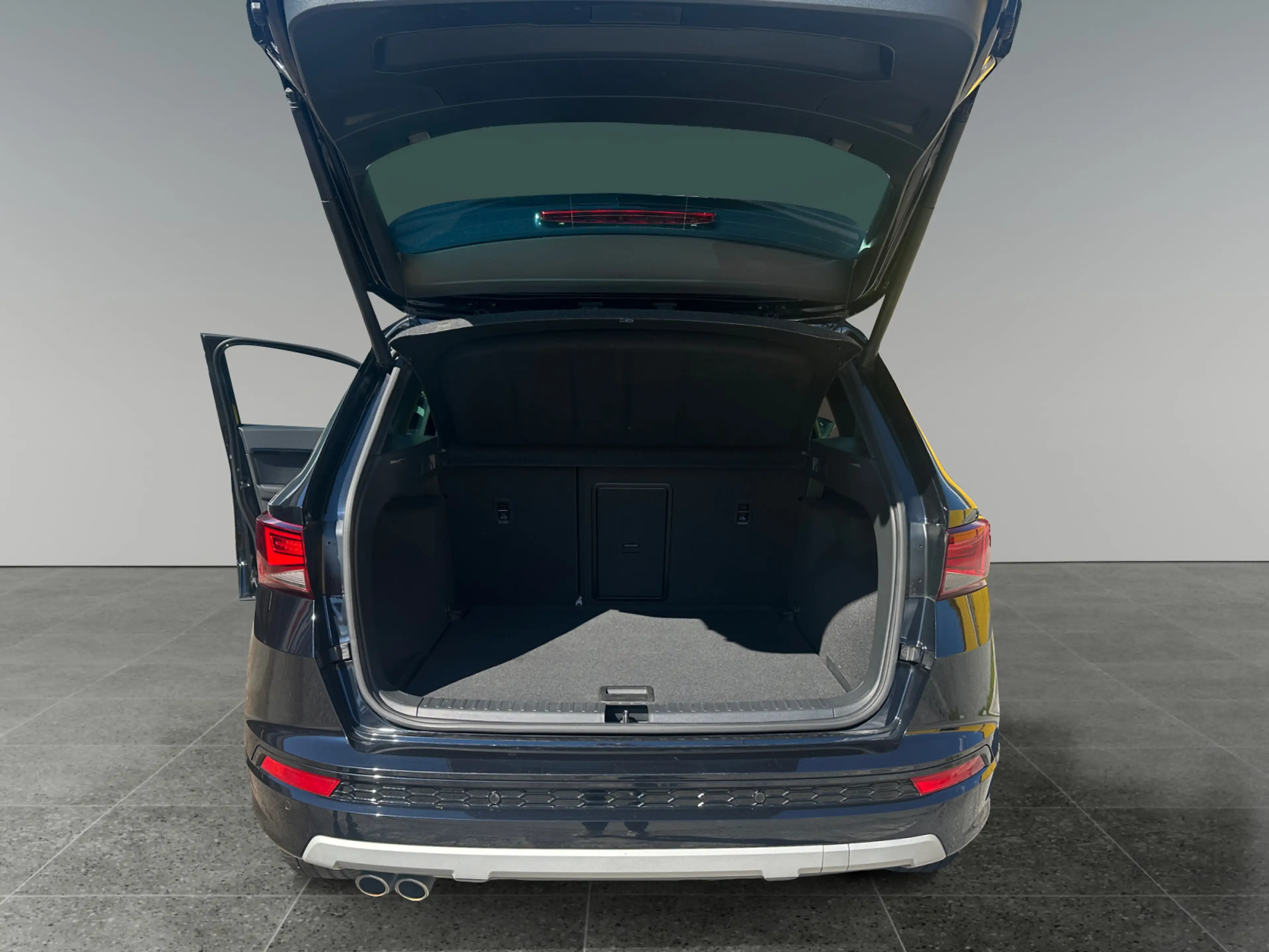 SEAT Ateca 1,5 FR ACT TSI DSG inkl. Navi und 8fach bereift ! — photo 11