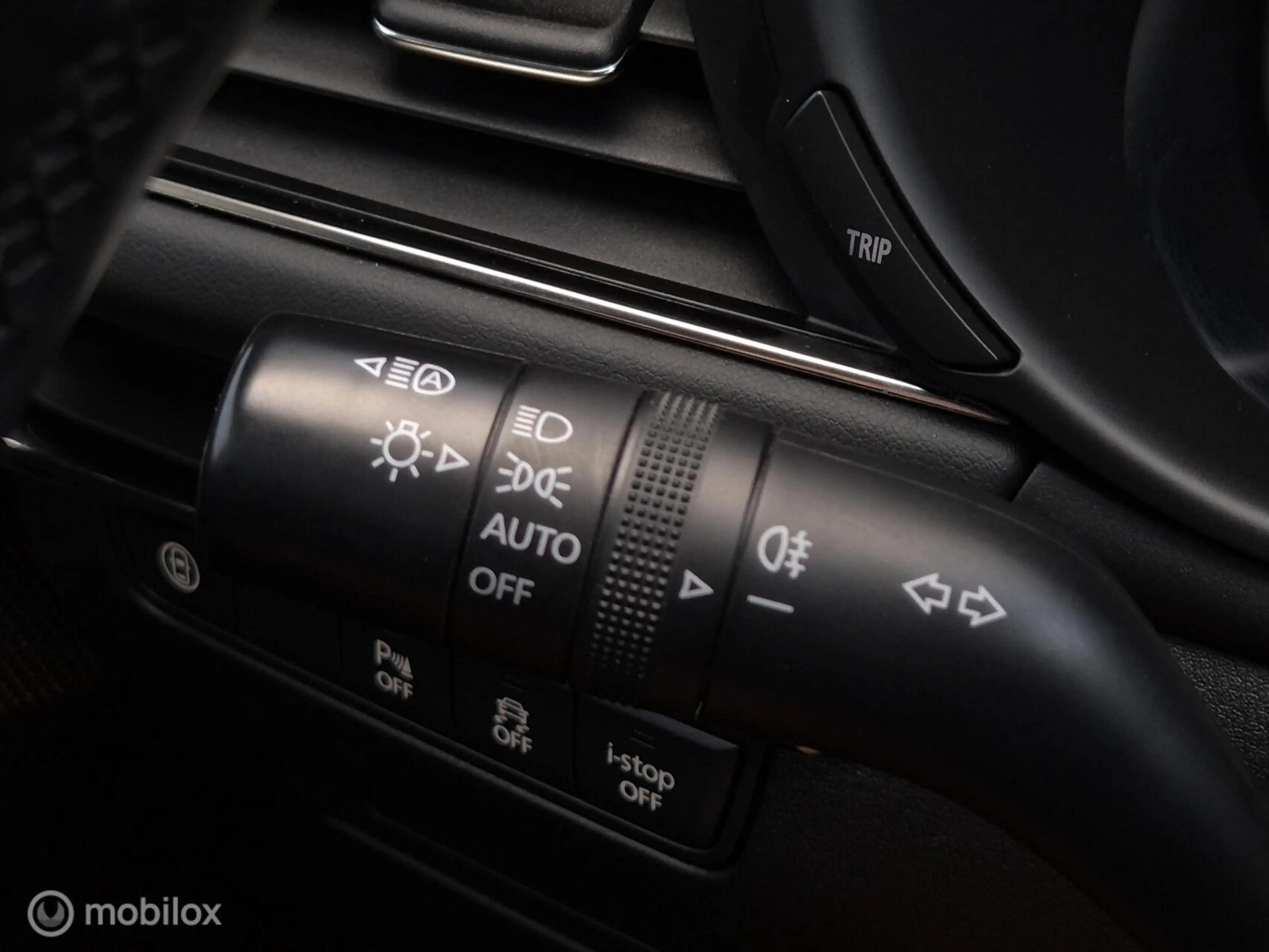 Mazda 3 2.0 E-SKYACTIV-X M HYBRID 180 COMFORT MET BOSE AUT — photo 40