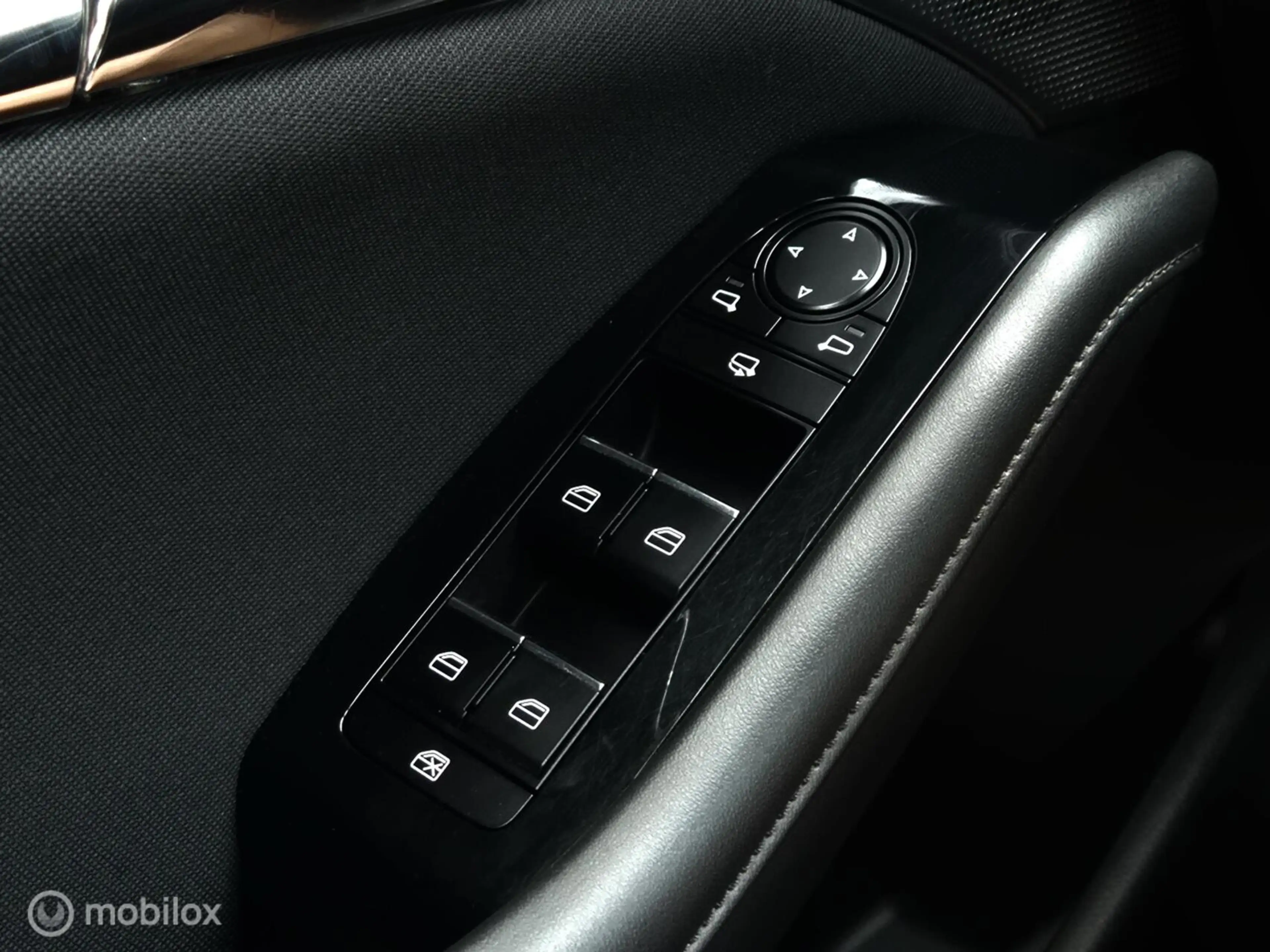 Mazda 3 2.0 E-SKYACTIV-X M HYBRID 180 COMFORT MET BOSE AUT — photo 48