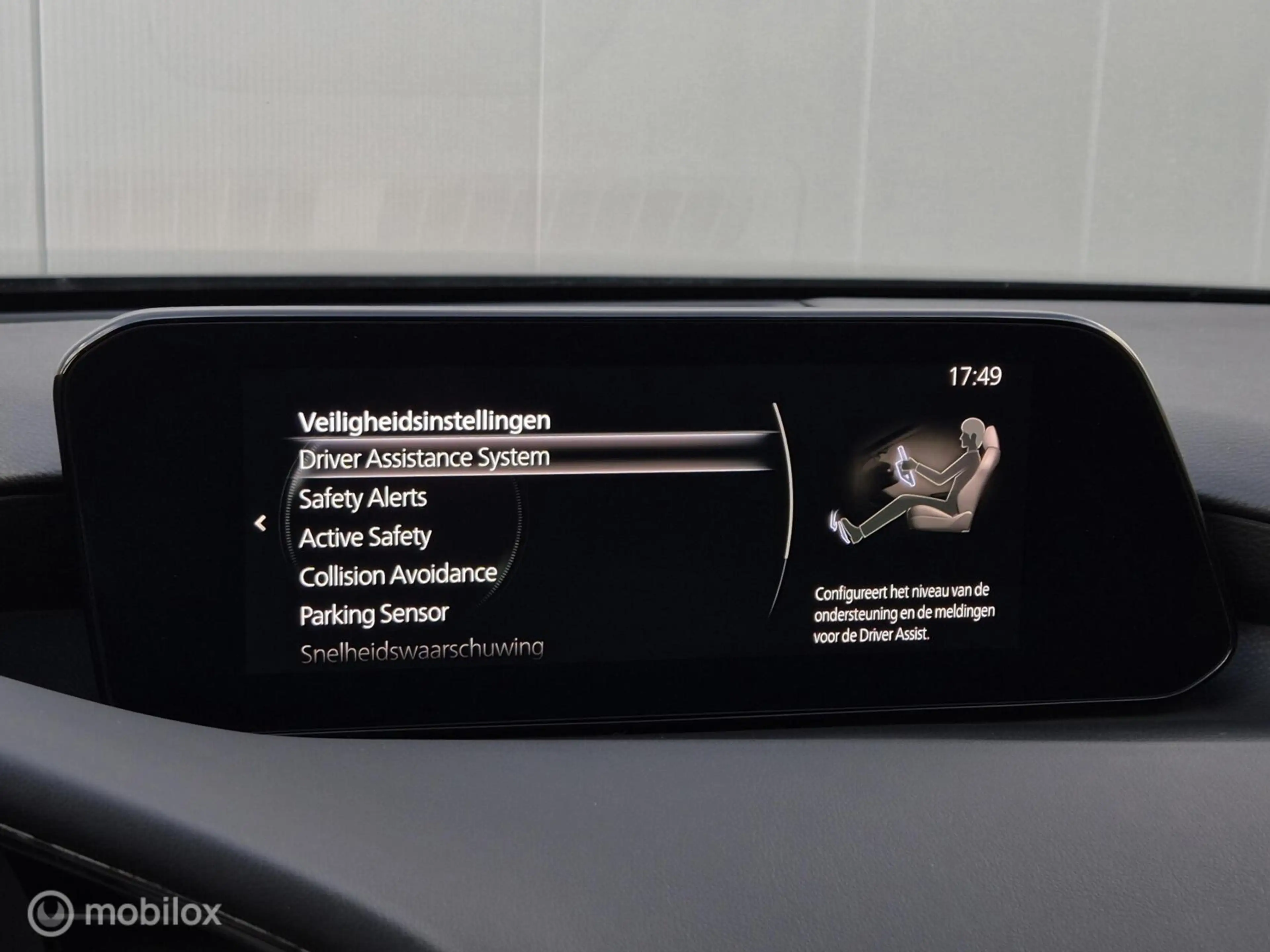 Mazda 3 2.0 E-SKYACTIV-X M HYBRID 180 COMFORT MET BOSE AUT — photo 30