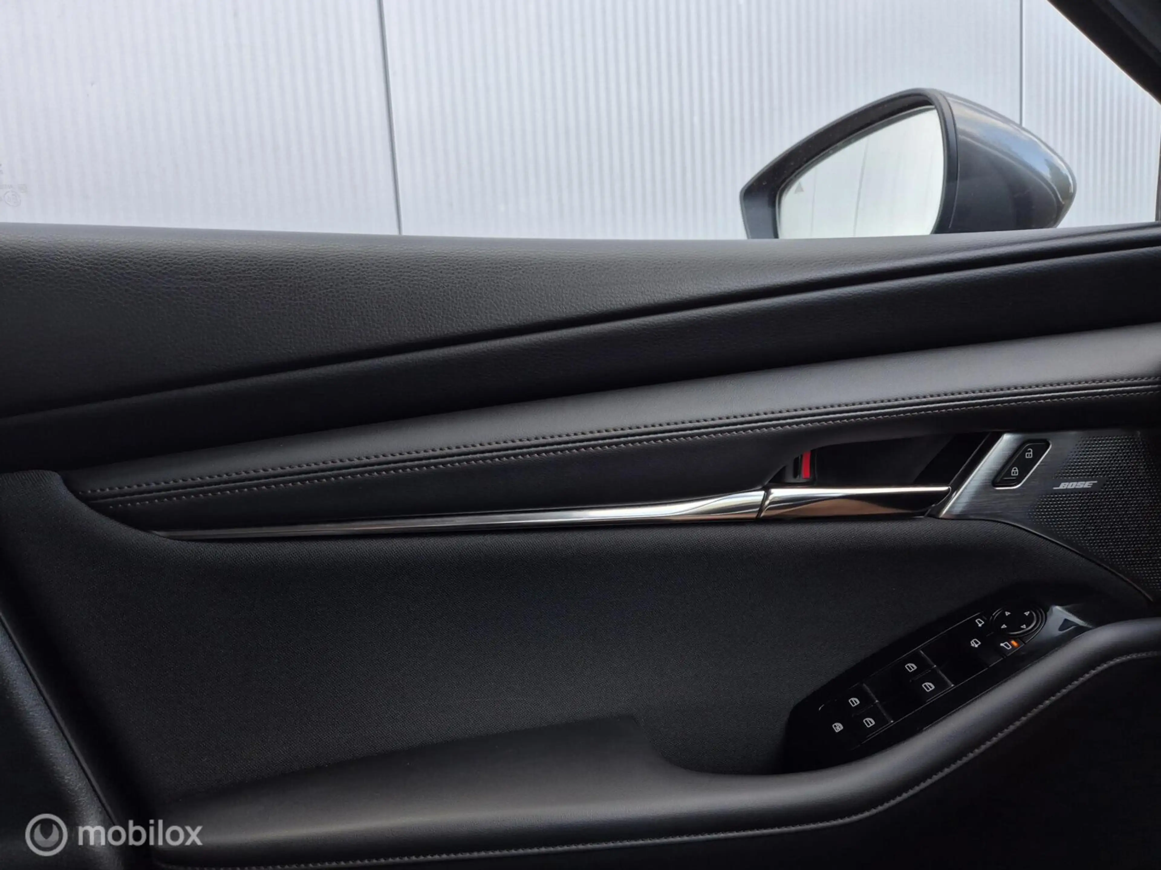 Mazda 3 2.0 E-SKYACTIV-X M HYBRID 180 COMFORT MET BOSE AUT — photo 45
