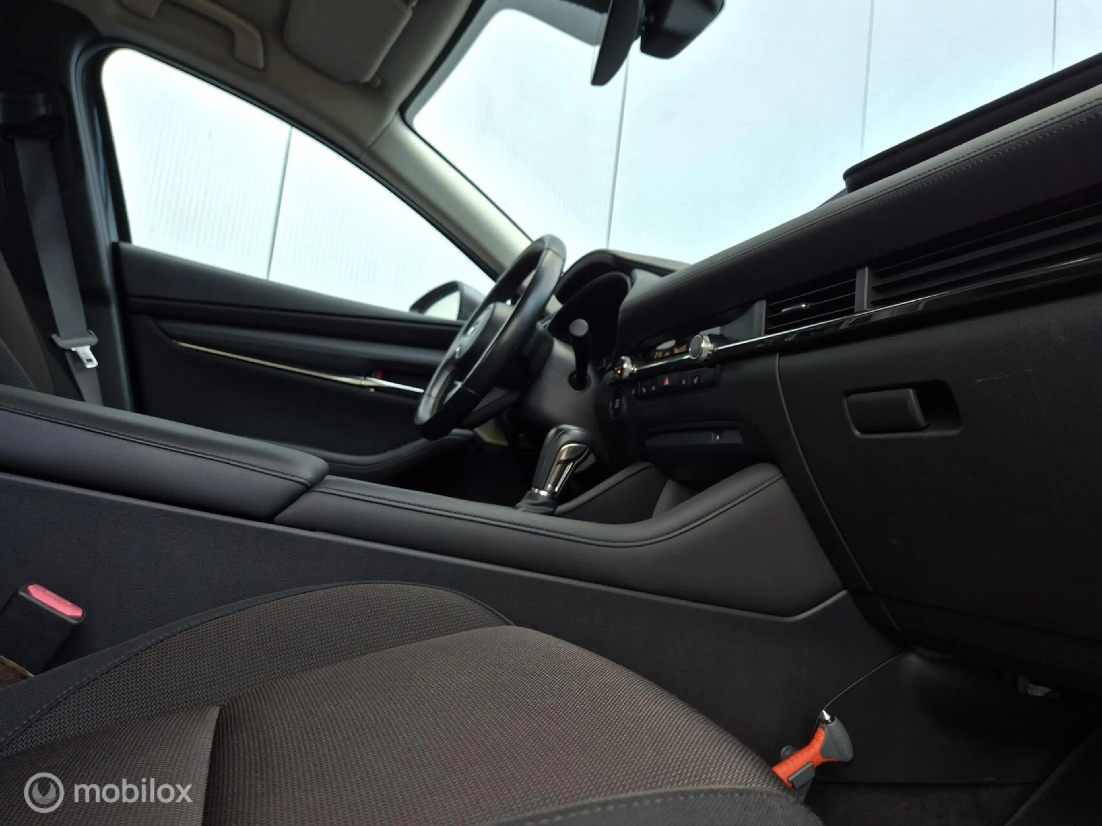 Mazda 3 2.0 E-SKYACTIV-X M HYBRID 180 COMFORT MET BOSE AUT — photo 18