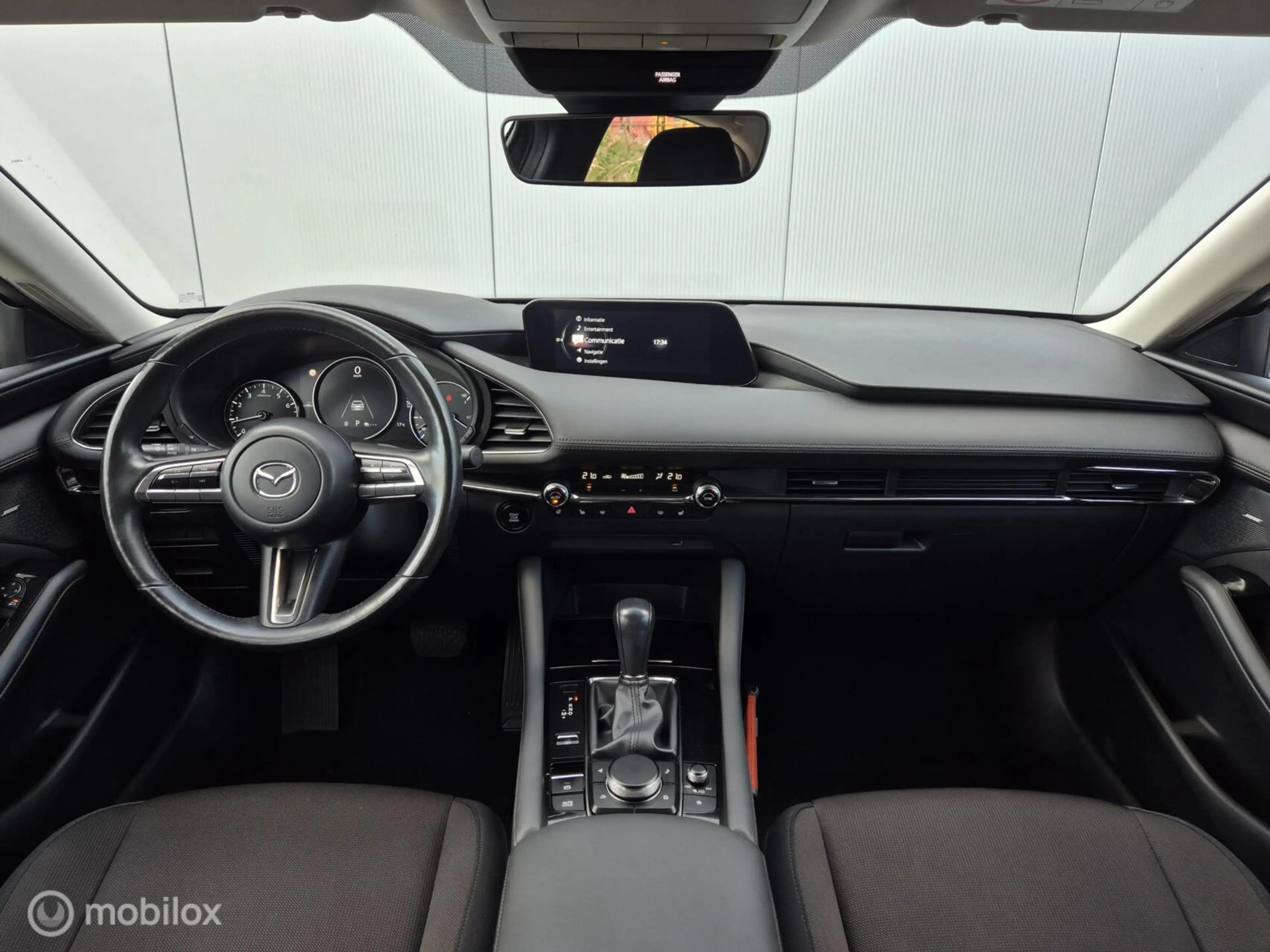 Mazda 3 2.0 E-SKYACTIV-X M HYBRID 180 COMFORT MET BOSE AUT — photo 16