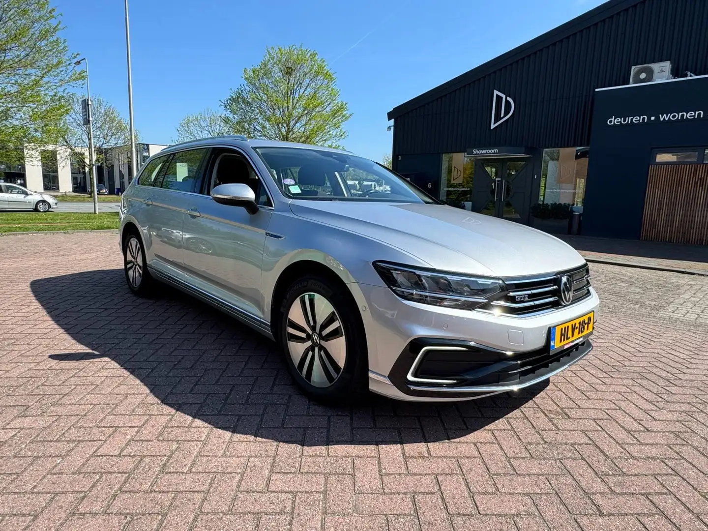 Volkswagen Passat Variant 1.4 TSI PHEV GTE Business virtual Grijs - 2