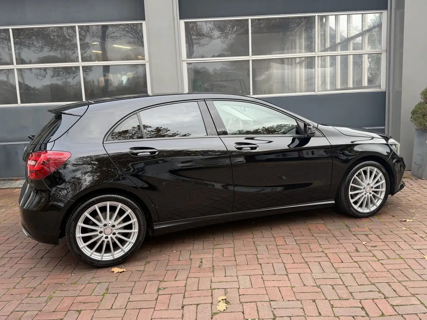 Mercedes-Benz A 160 AMG My First Star Bj 2017 Km 136.000 18Inch,Navi,C Noir - 2