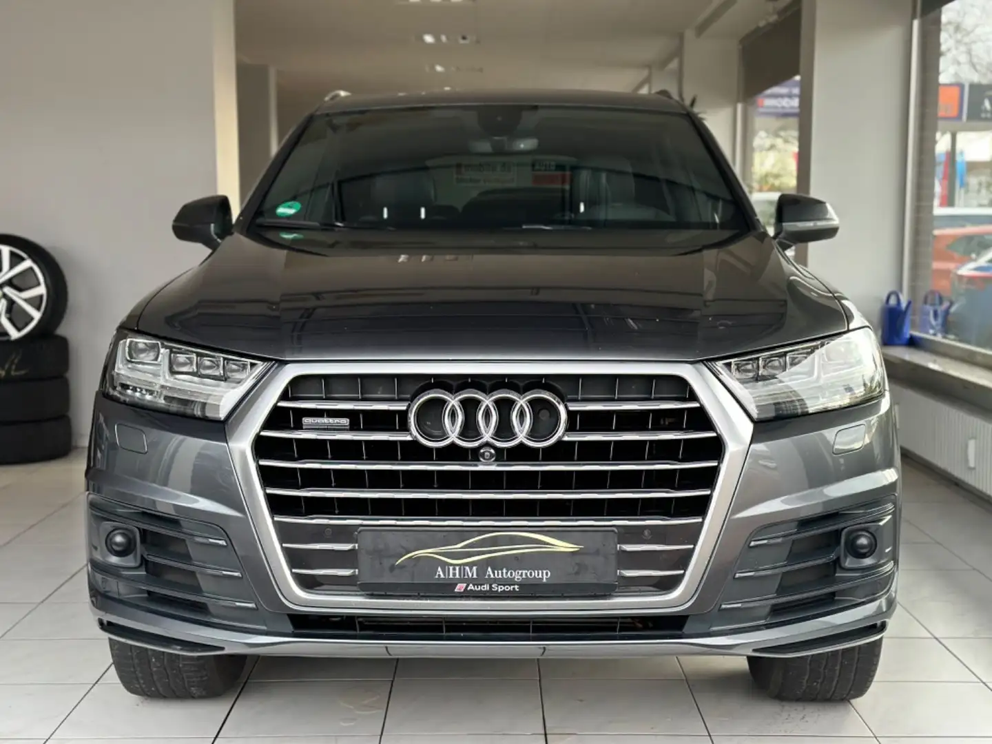 Audi Q7 3.0 TDI quattro S line 7-Sitz/Standhz/Matrix/ Grey - 2