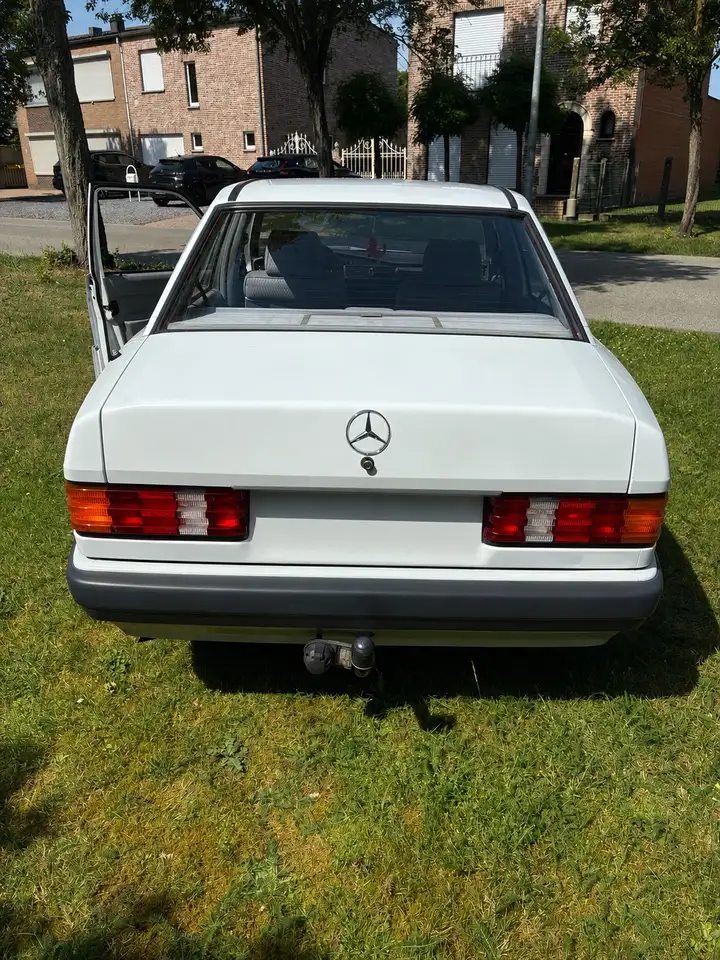 Mercedes-Benz 190 1.8, foto 5