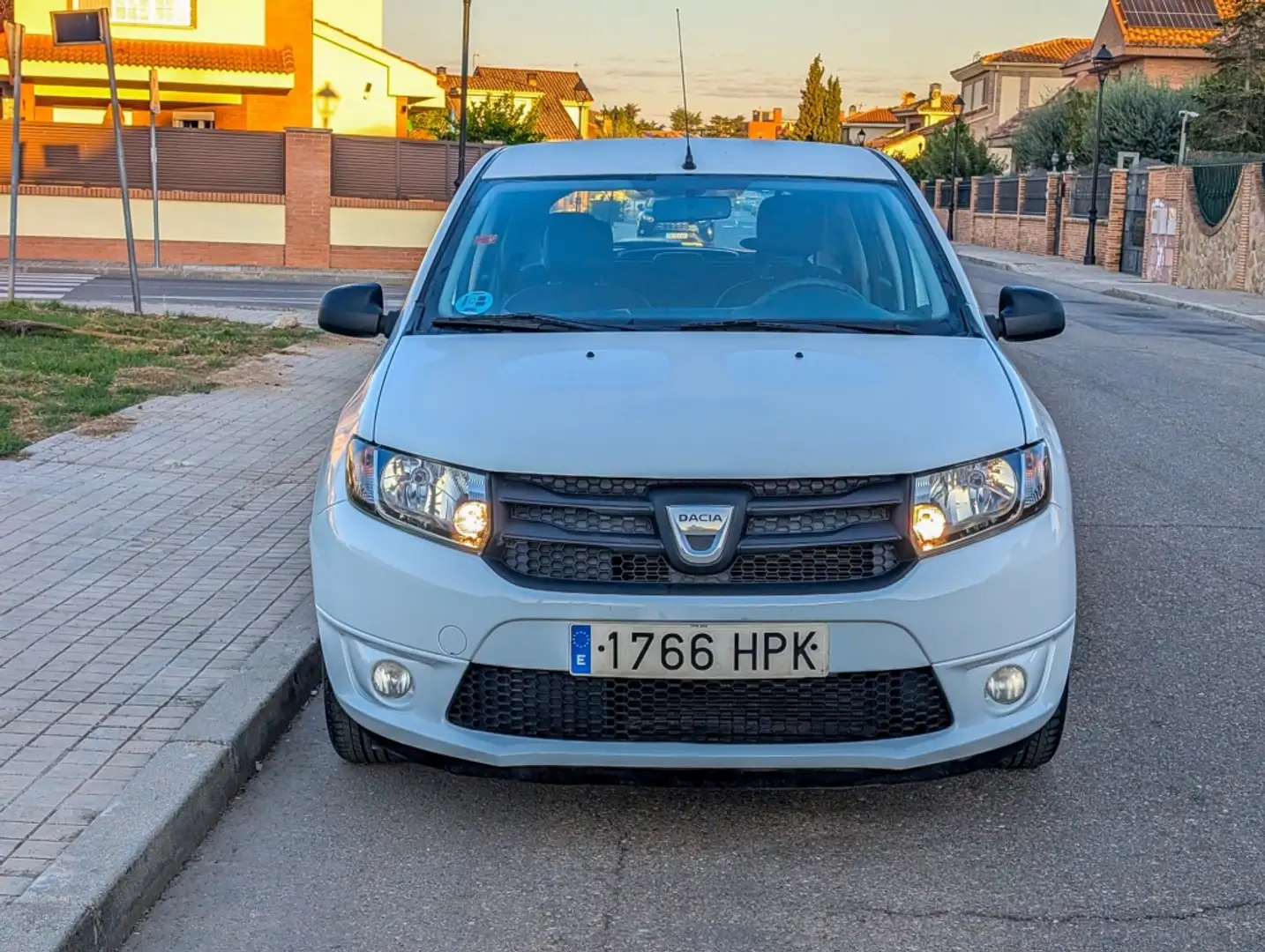 Dacia Sandero 1.2 Ambiance Blanco - 2