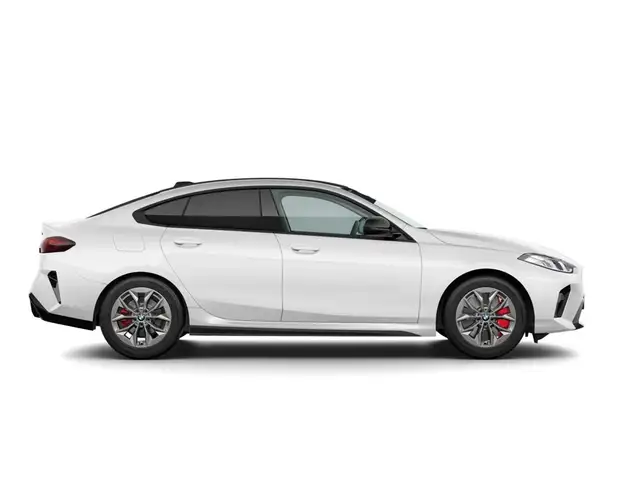 BMW 2 Series view 4