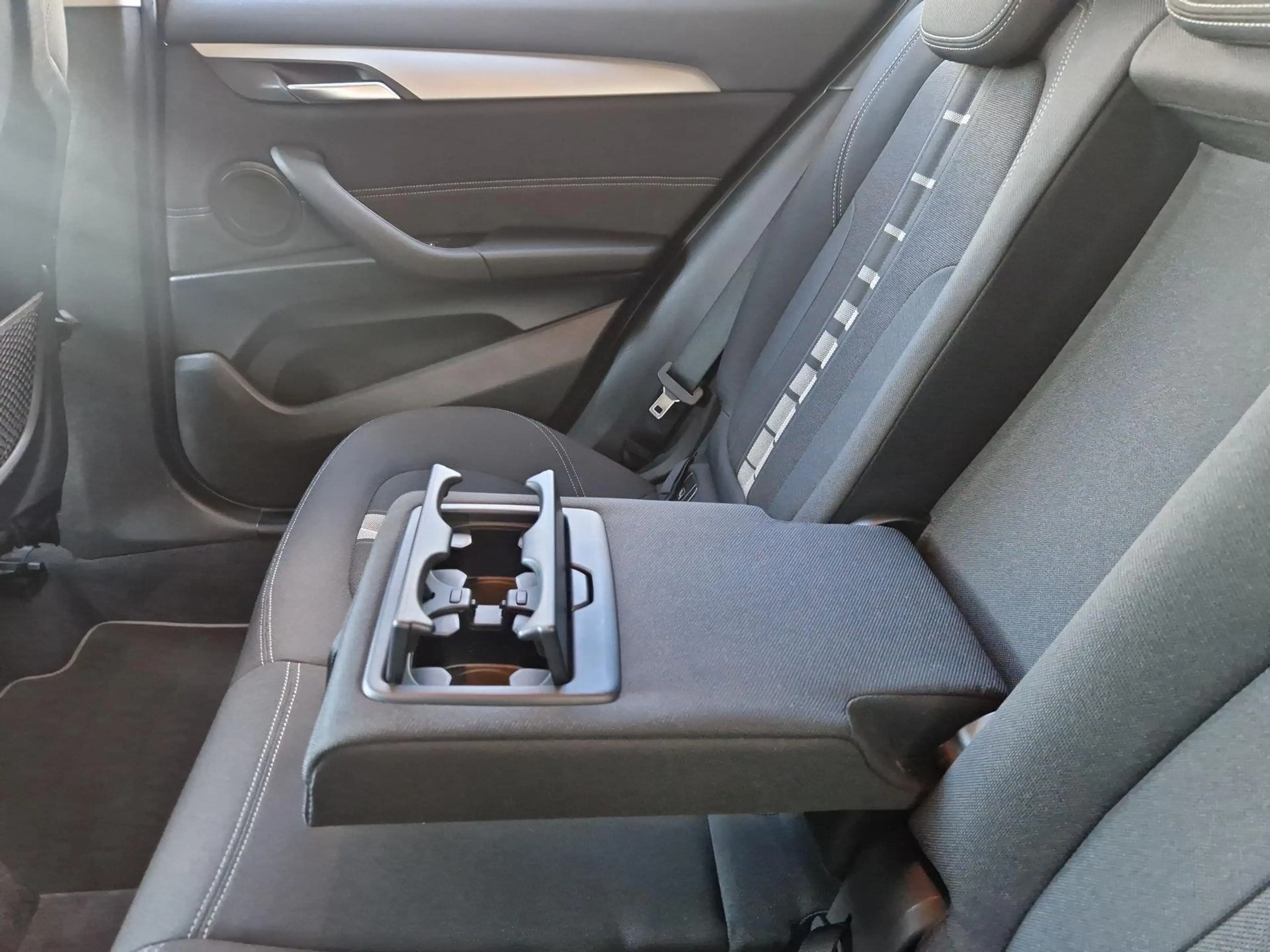 BMW X2 sDrive18i | Navigatie | Bluetooth telefoon| Sporti — photo 30