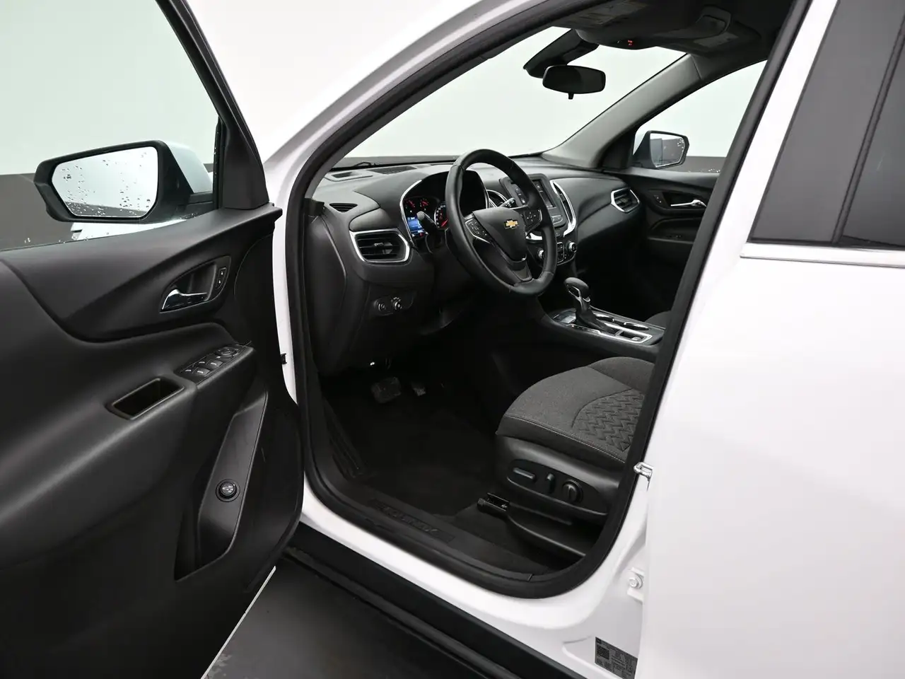 Chevrolet Equinox снимка Chevrolet Equinox