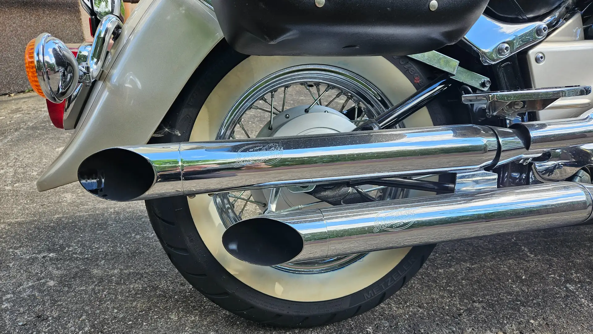 Yamaha XVS 650 Clasic Stříbrná - 2