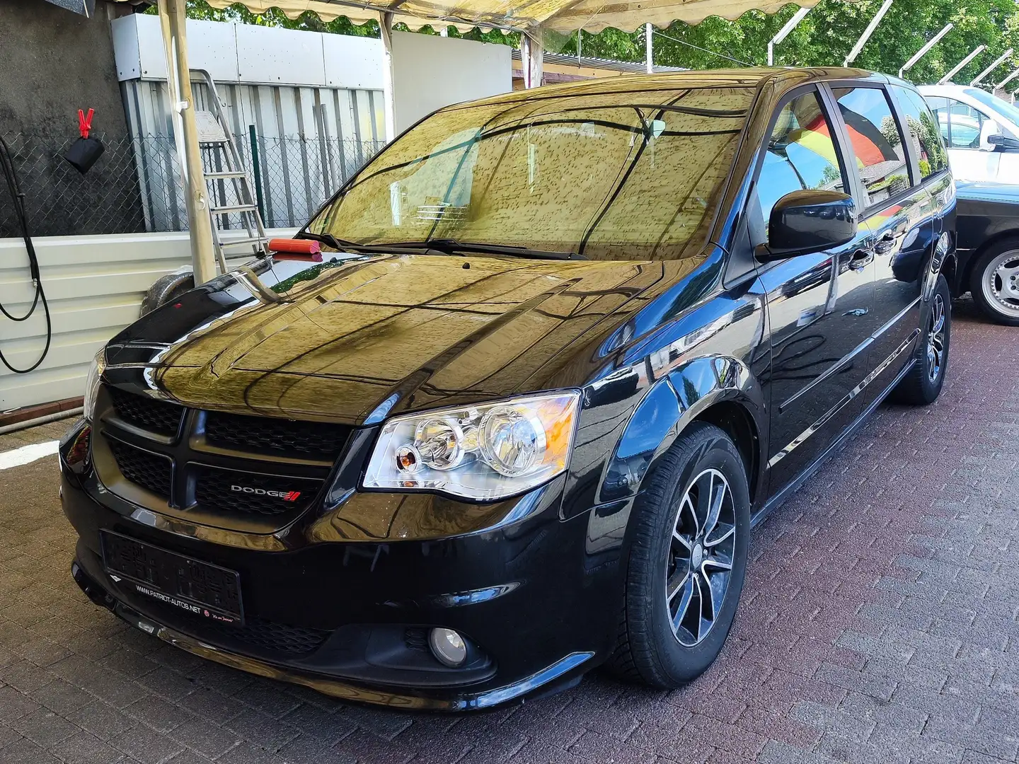 Dodge Grand Caravan Schwarz - 1