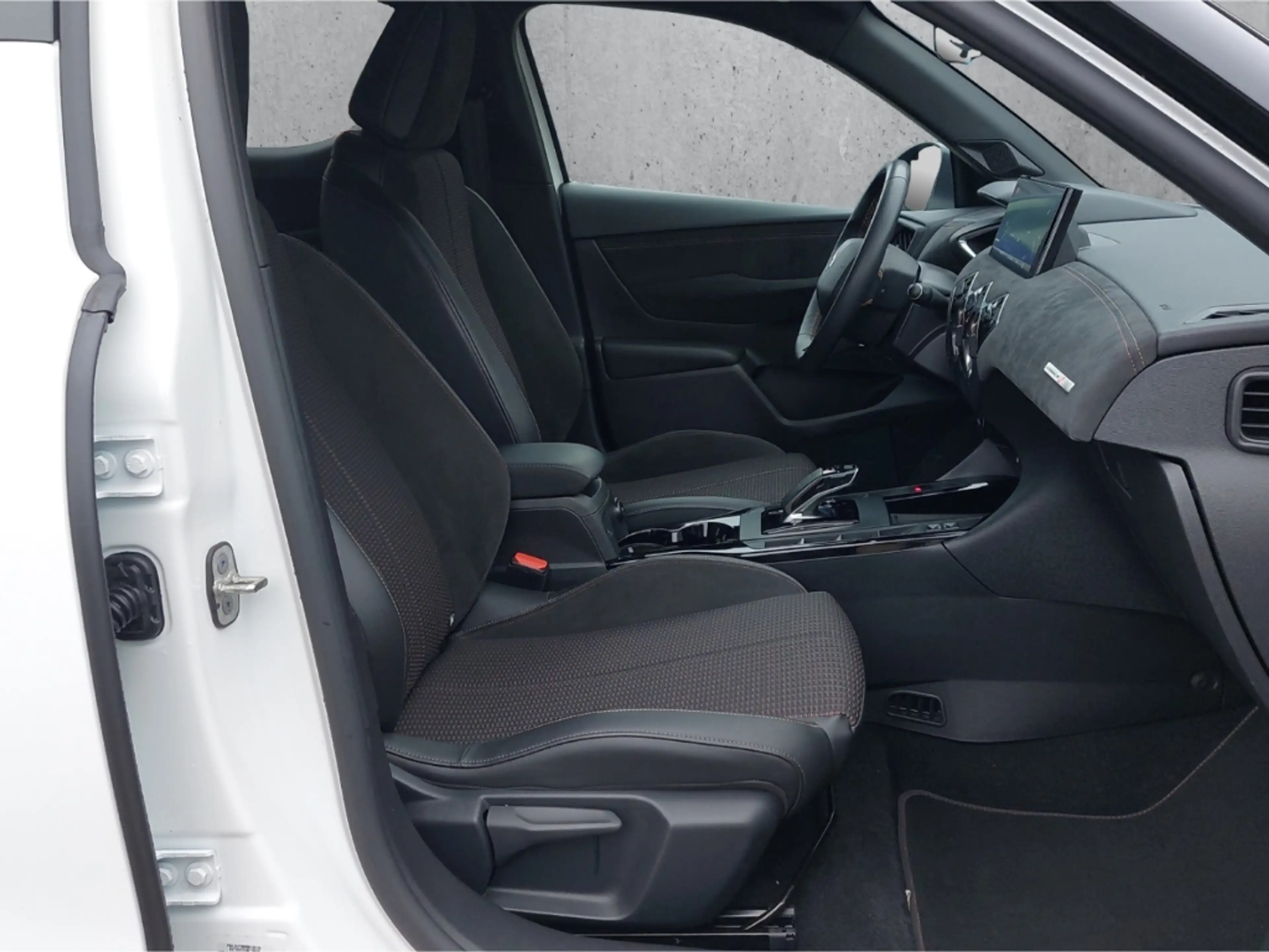 DS Automobiles DS 3 DS Crossback E-Tense Performance Line Navi LED  Ap — photo 13