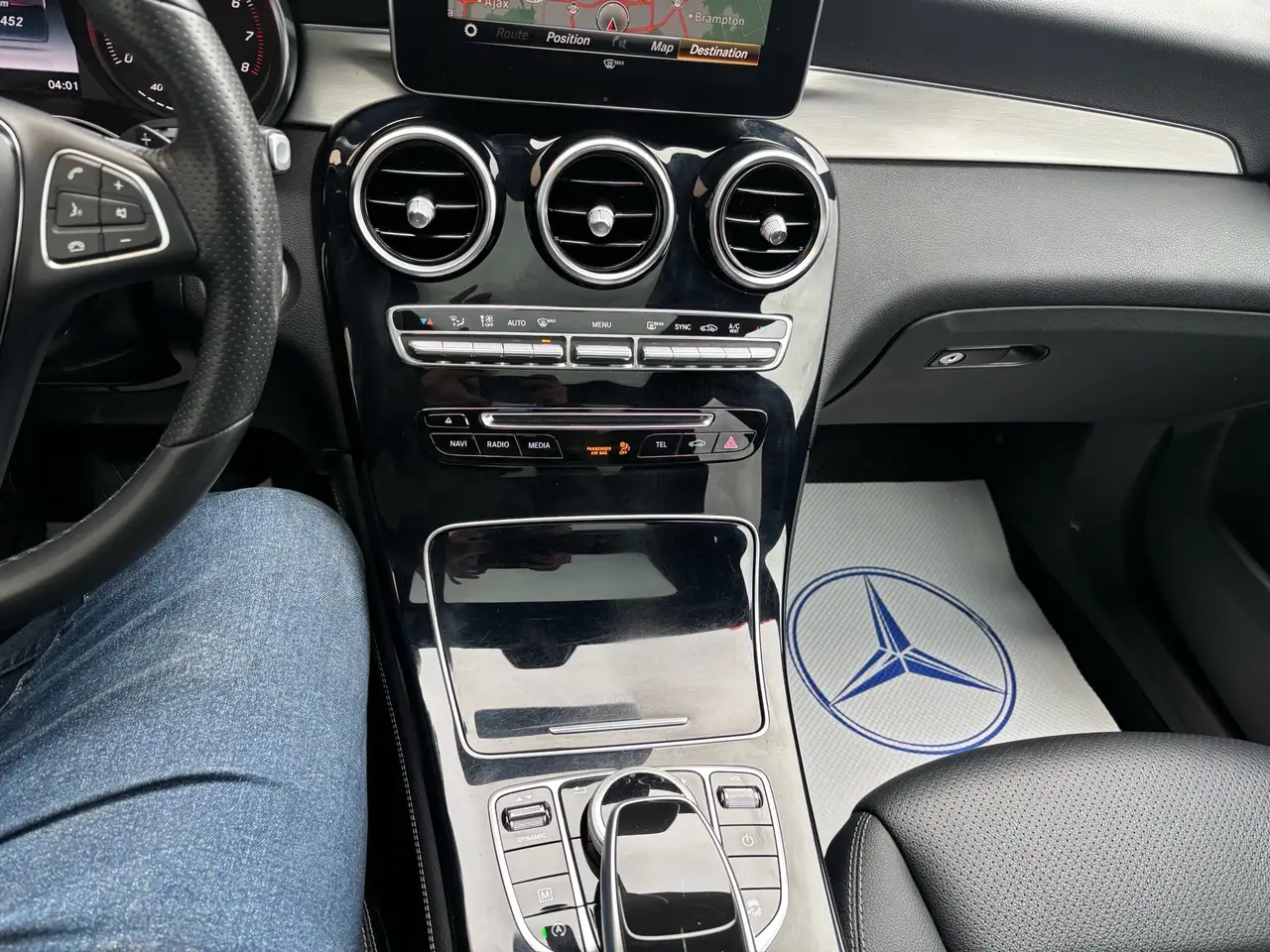 Mercedes-Benz GLC снимка Mercedes-Benz GLC